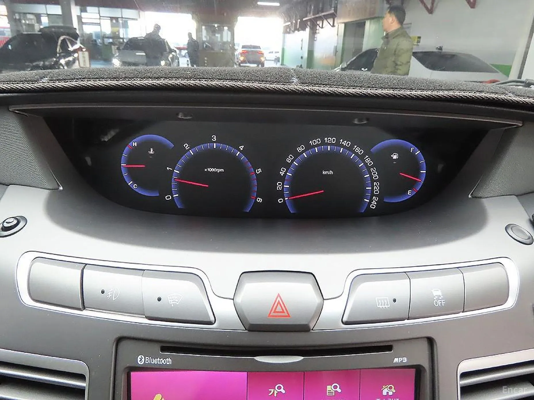 KG Mobility (SsangYong) Korando Turismo превью 12
