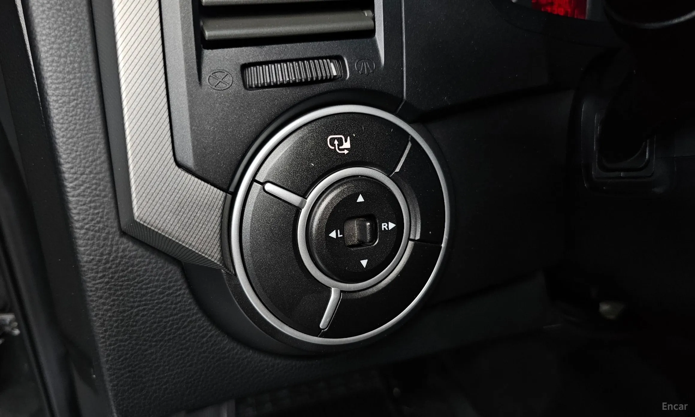 KG Mobility (SsangYong) Korando Sports превью 17