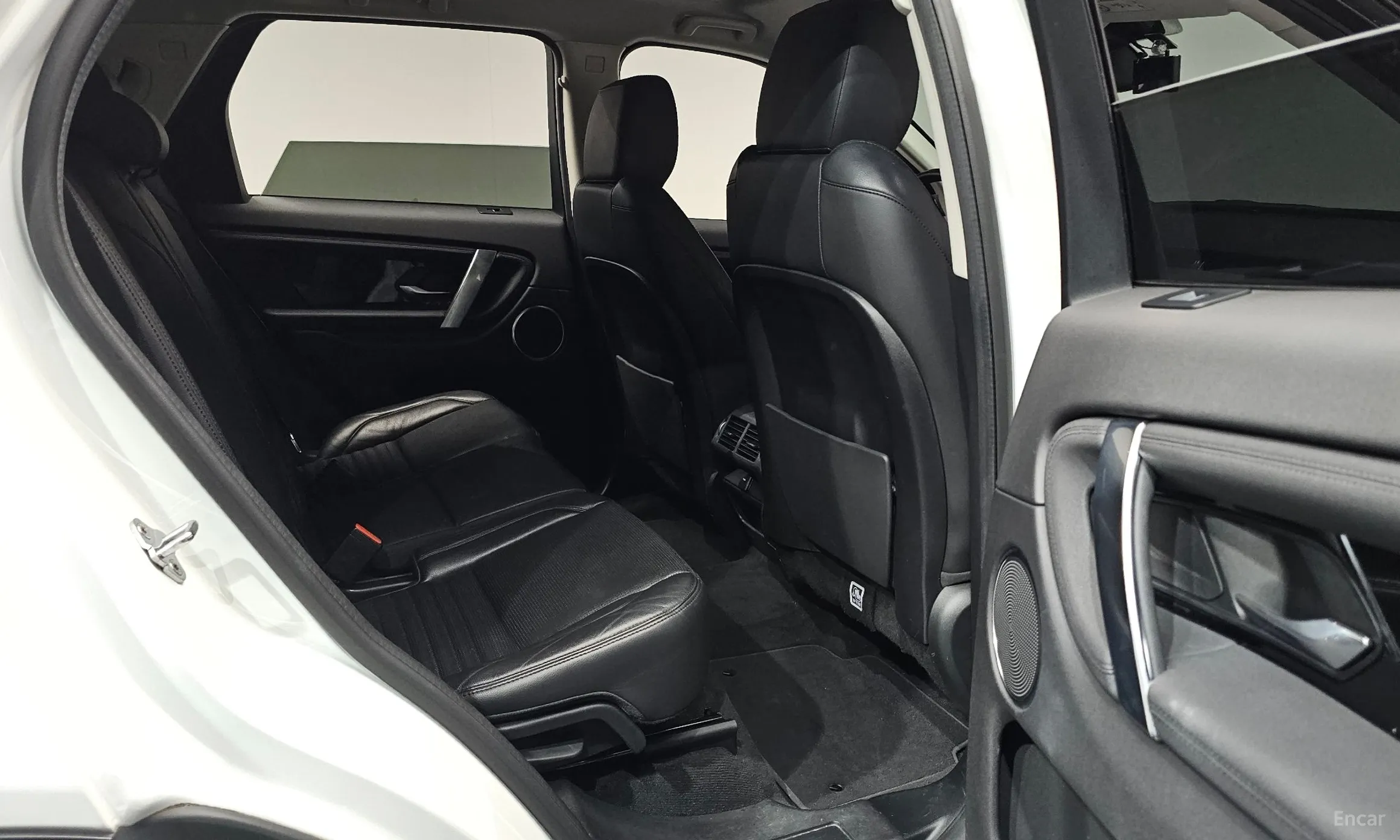 Land Rover Discovery Sports превью 11