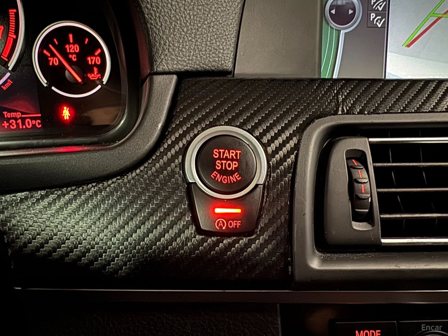 BMW 5 Series (F10) превью 14