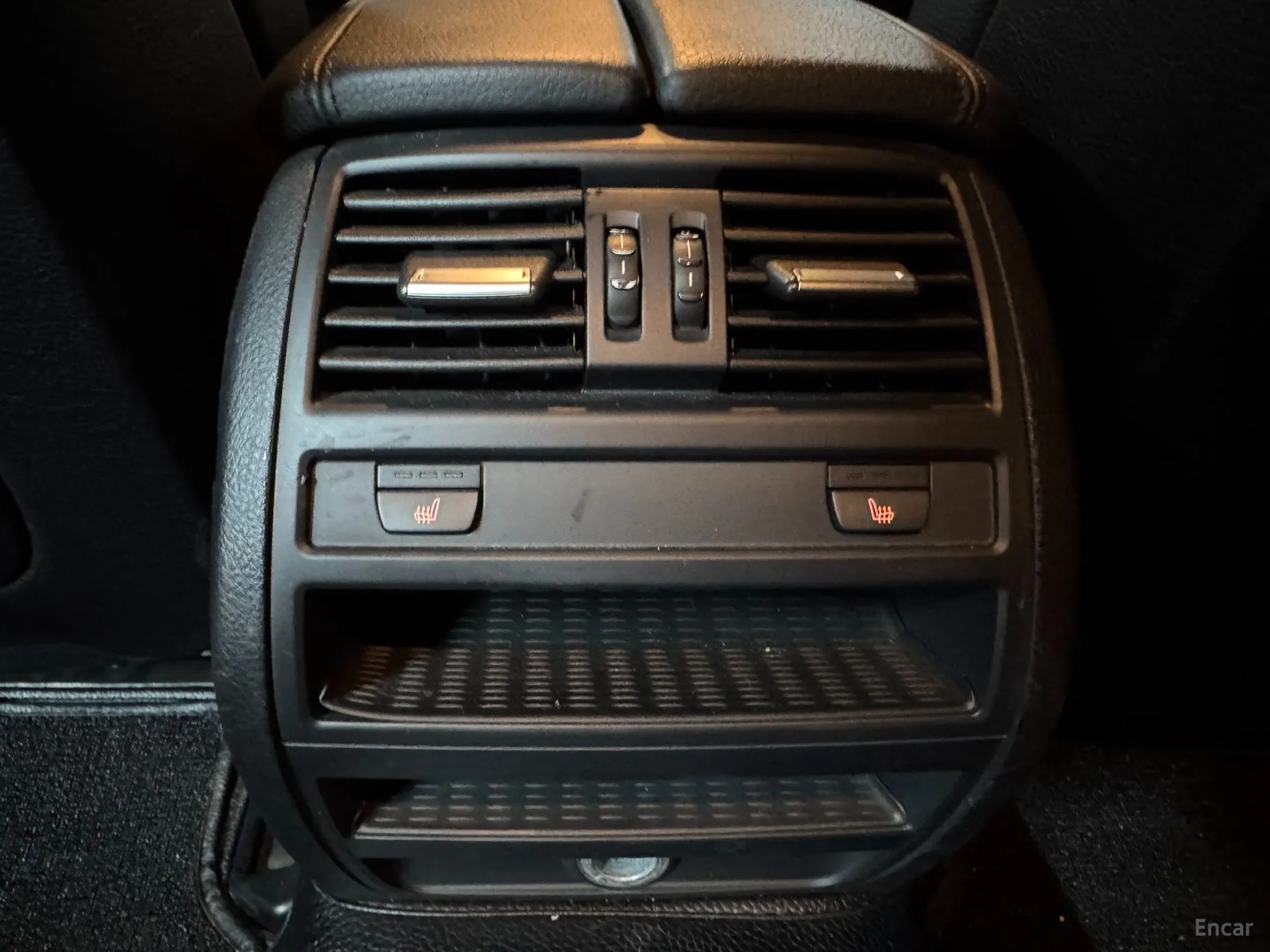 BMW 5 Series (F10) превью 19