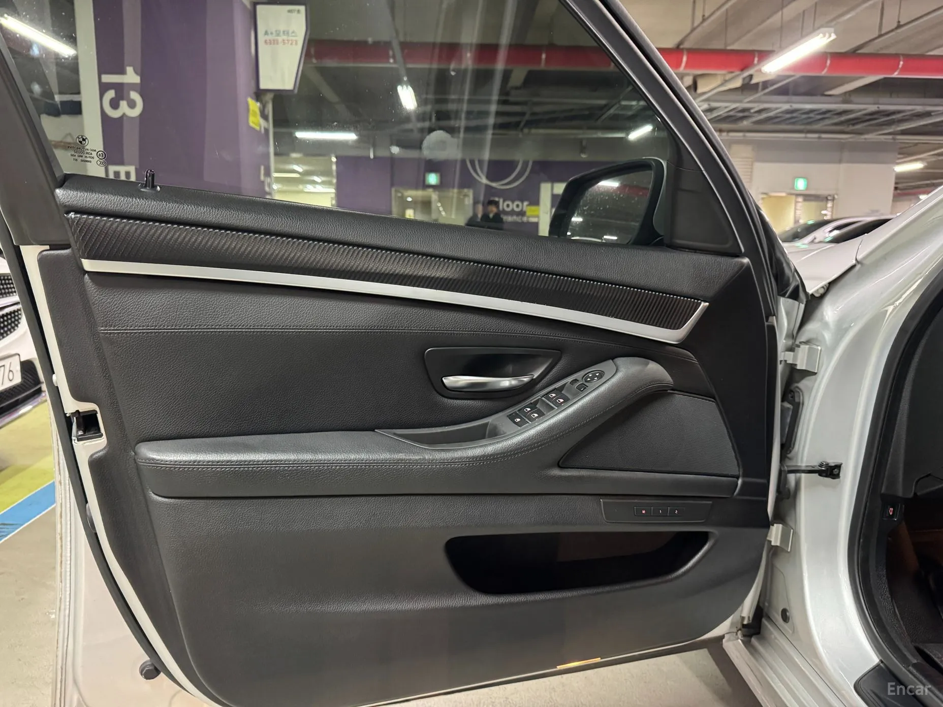BMW 5 Series (F10) превью 20