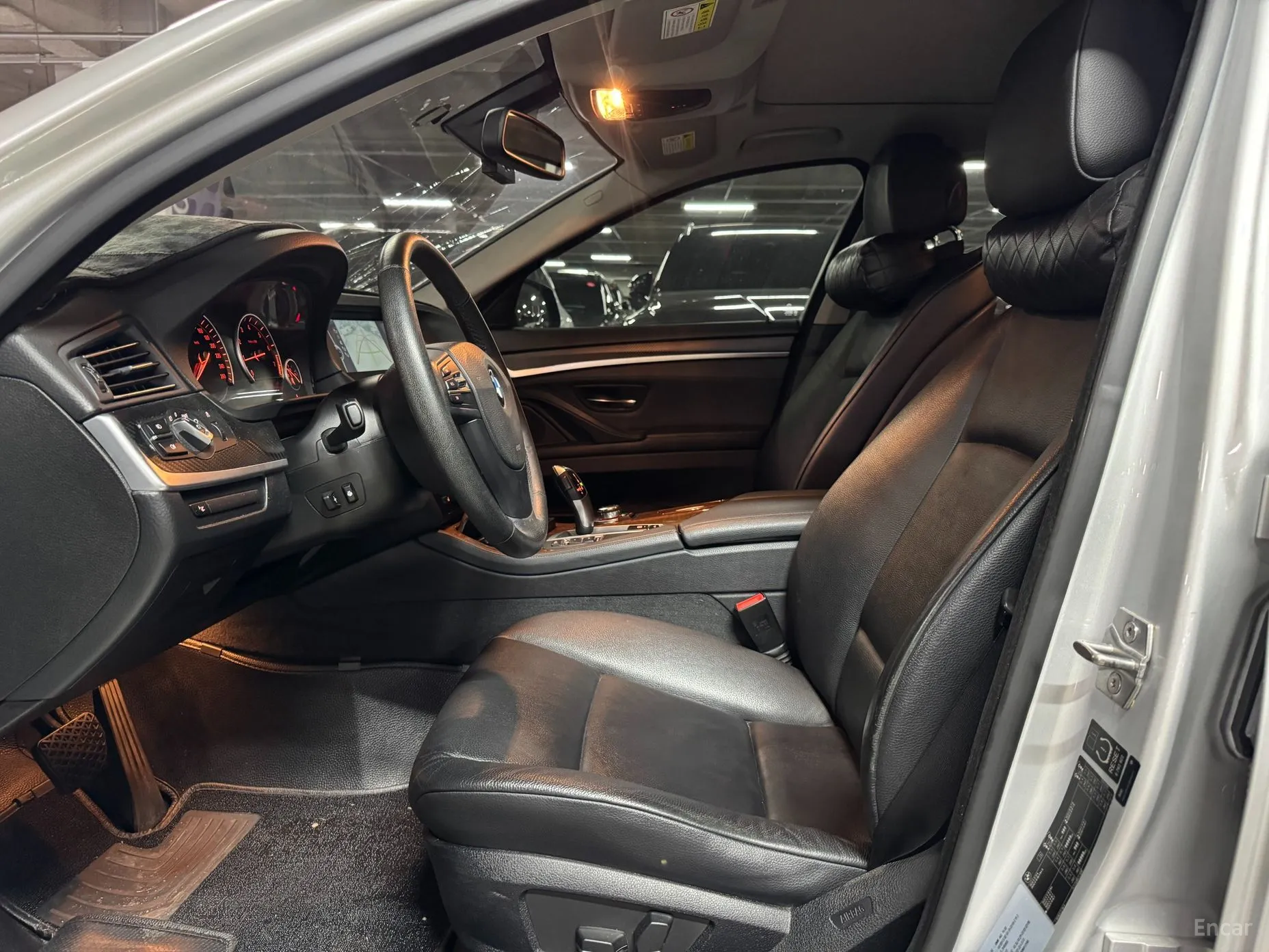 BMW 5 Series (F10) превью 5