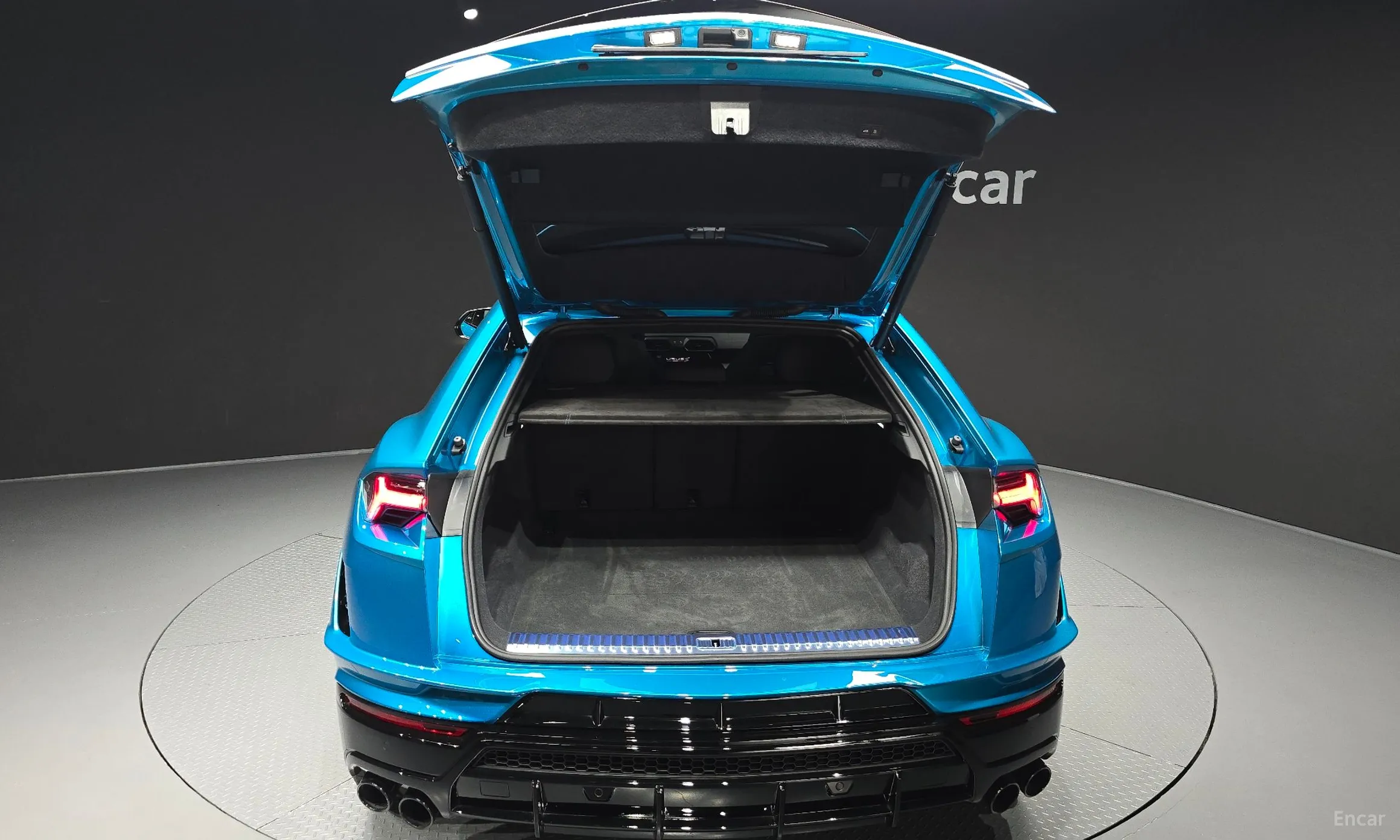 Lamborghini Urus превью 20