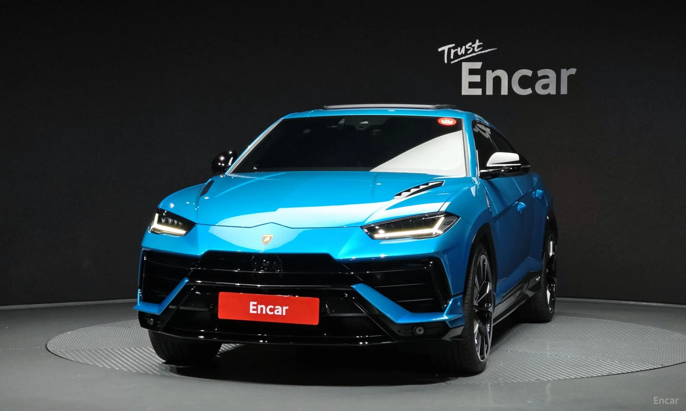 Lamborghini Urus превью 3