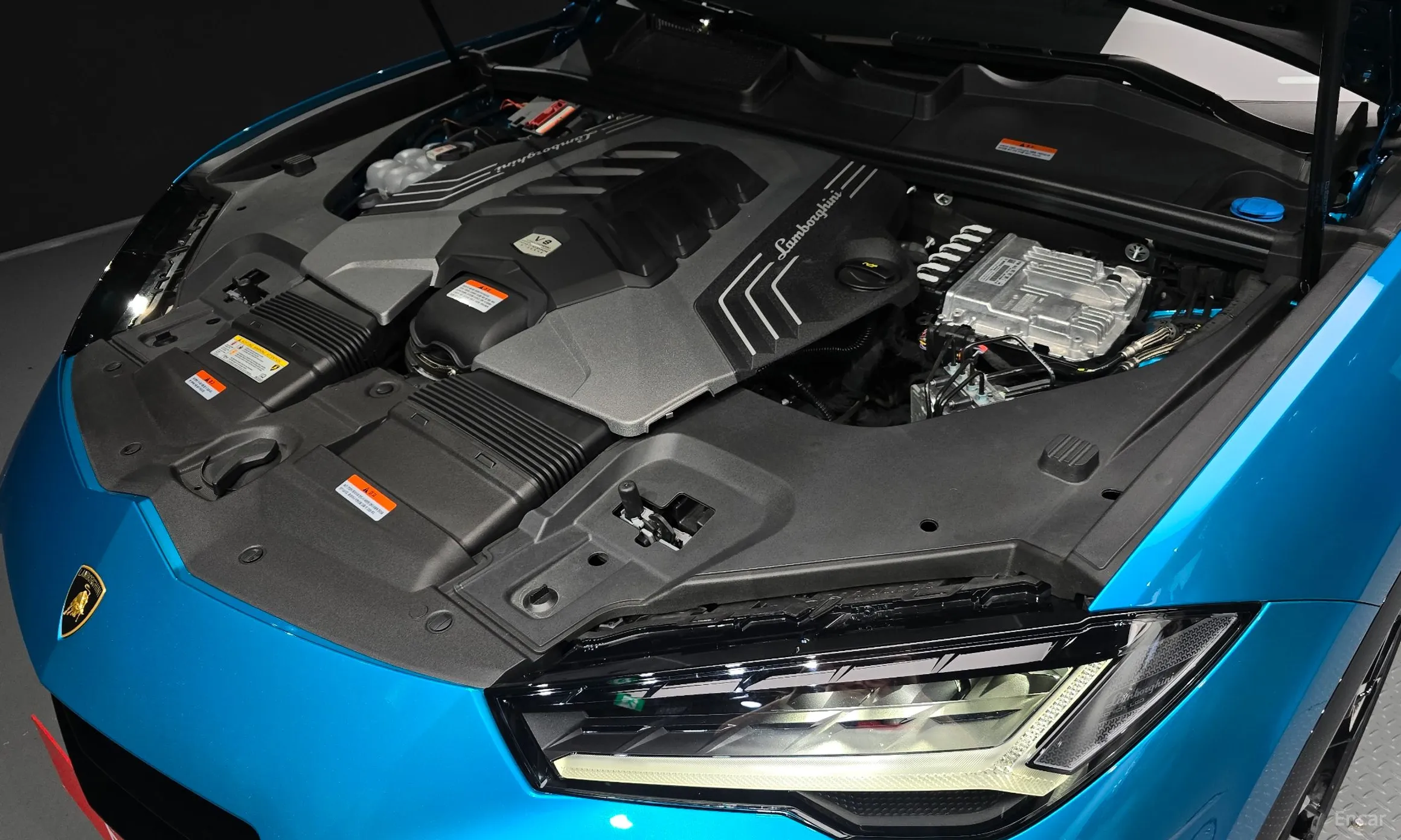 Lamborghini Urus превью 6