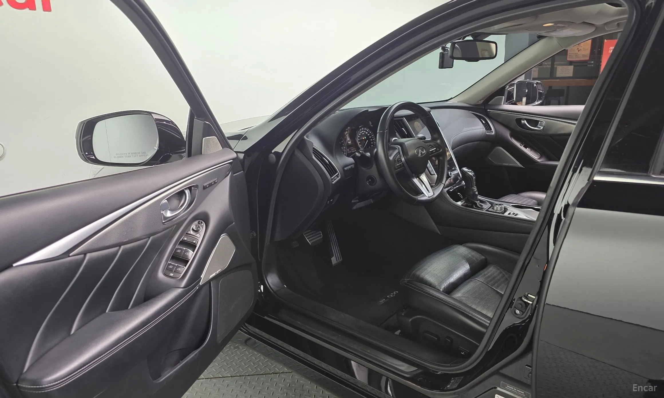 Infiniti Q50 превью 10