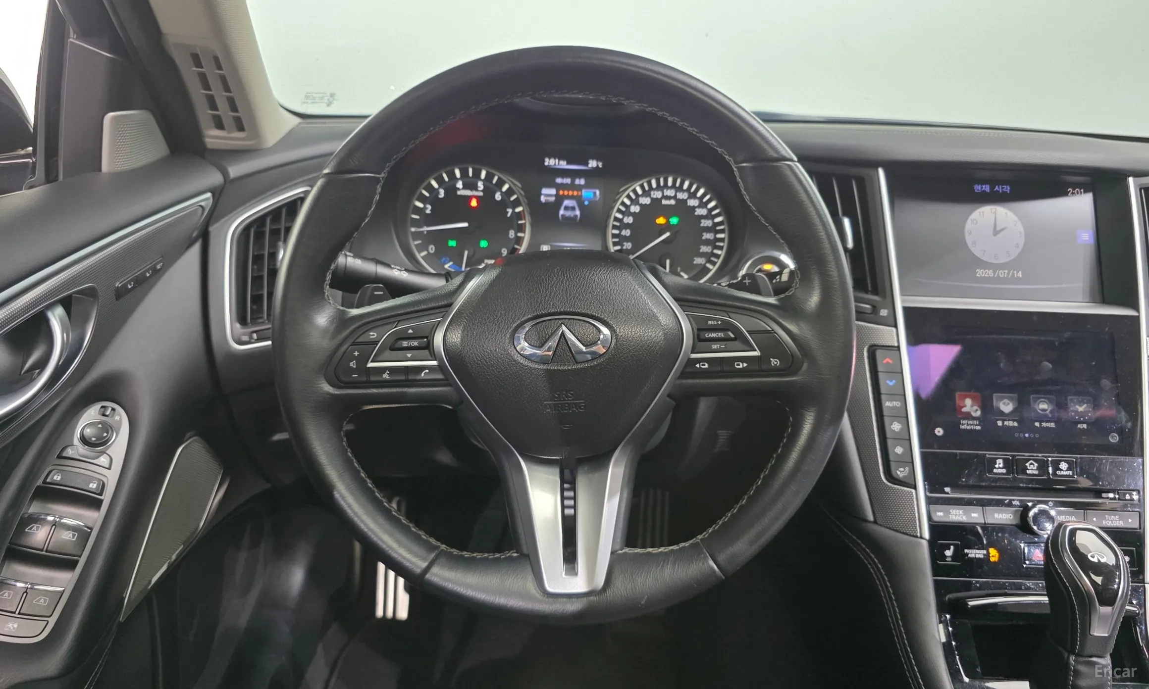 Infiniti Q50 превью 13
