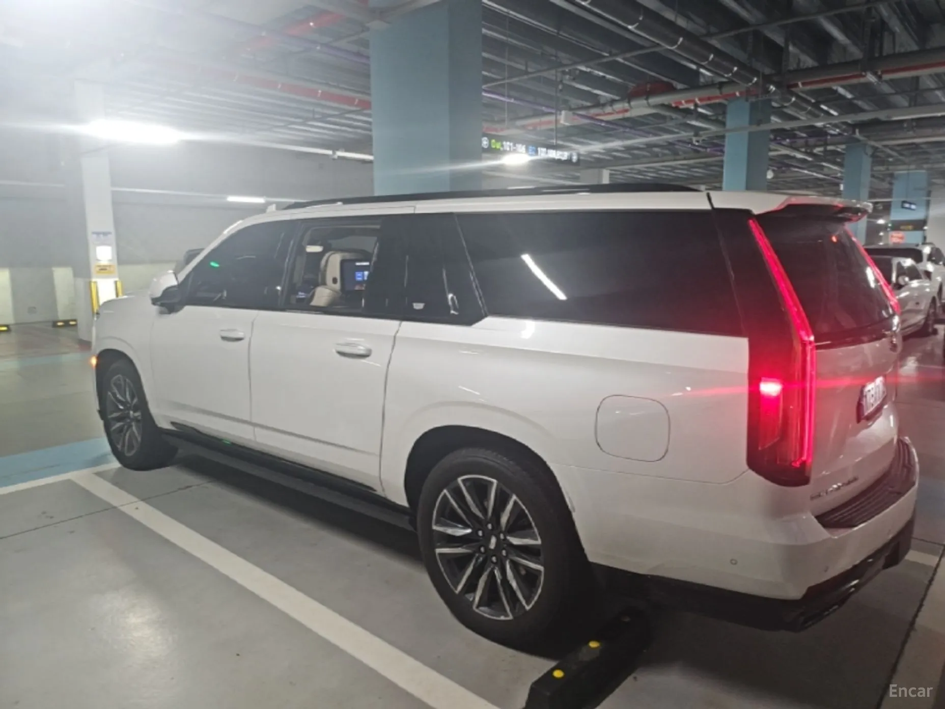Cadillac Escalade 5th Generation превью 2