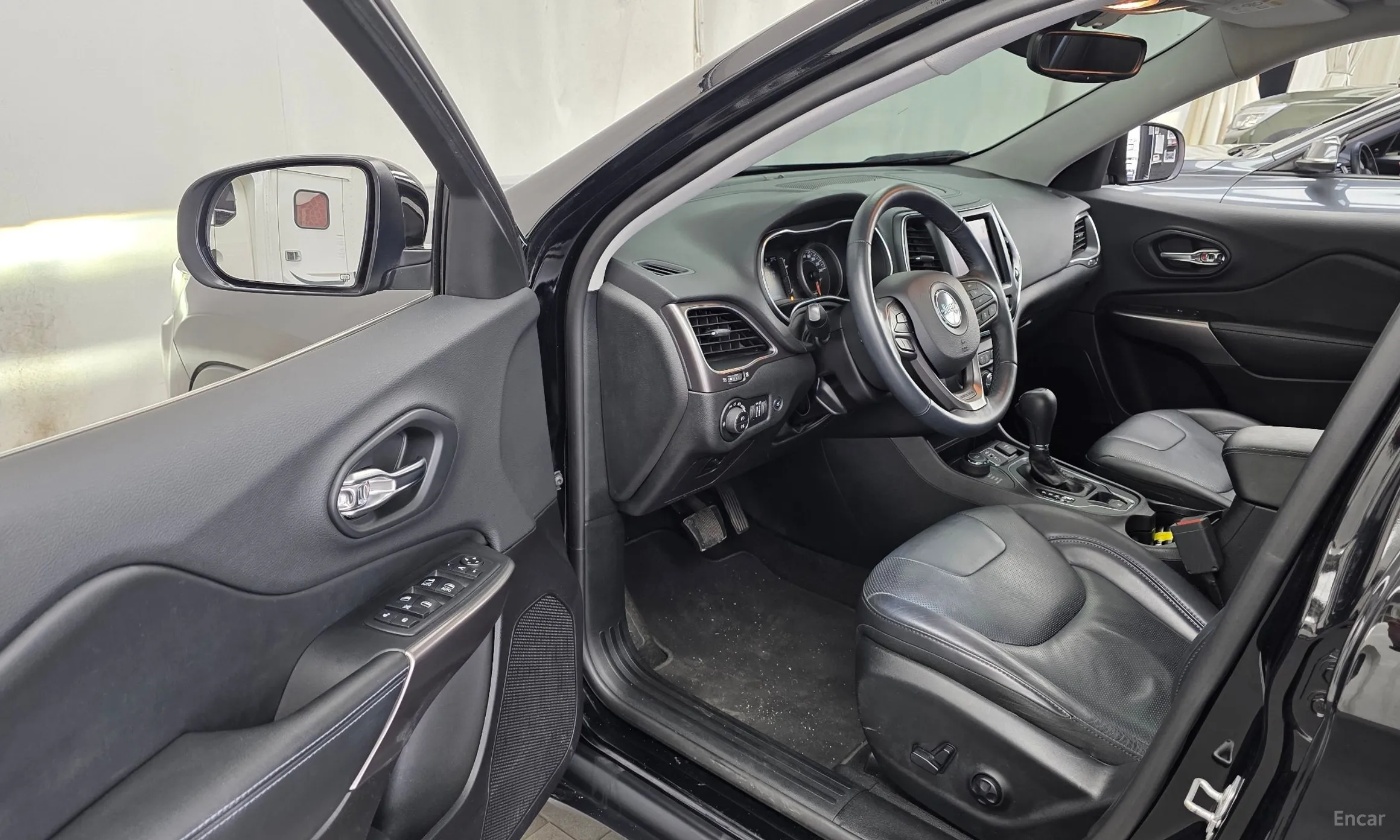 Jeep Cherokee (KL) превью 10