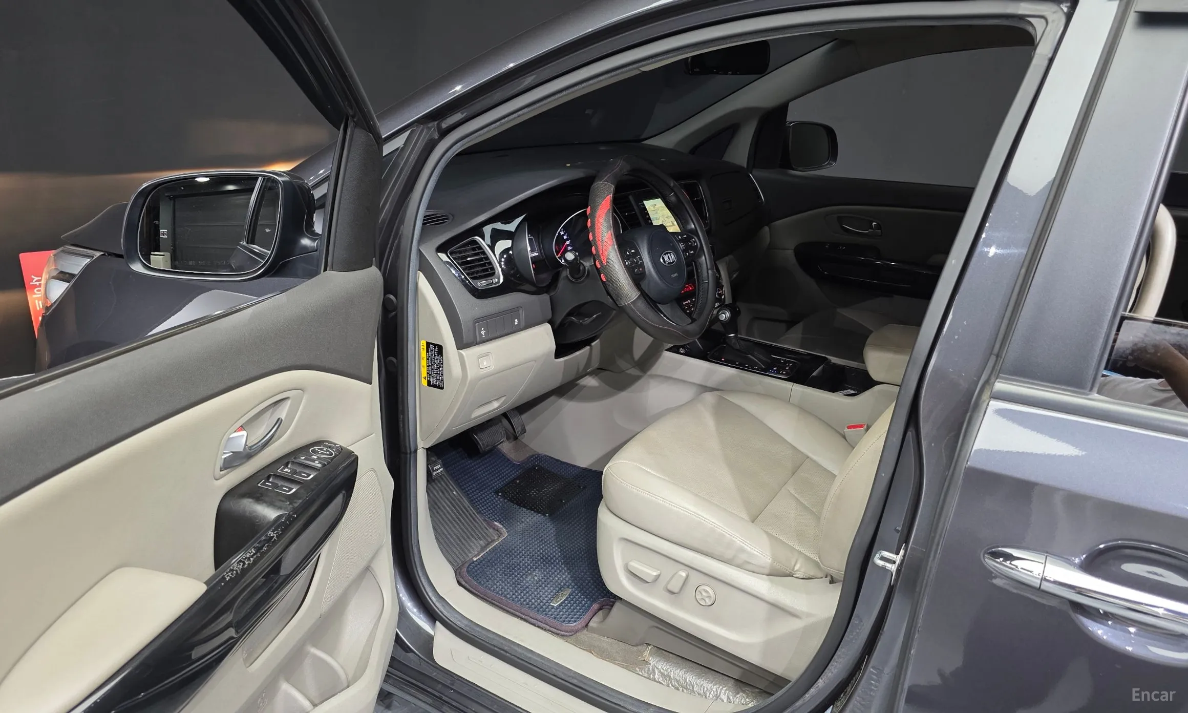 Kia Carnival превью 10