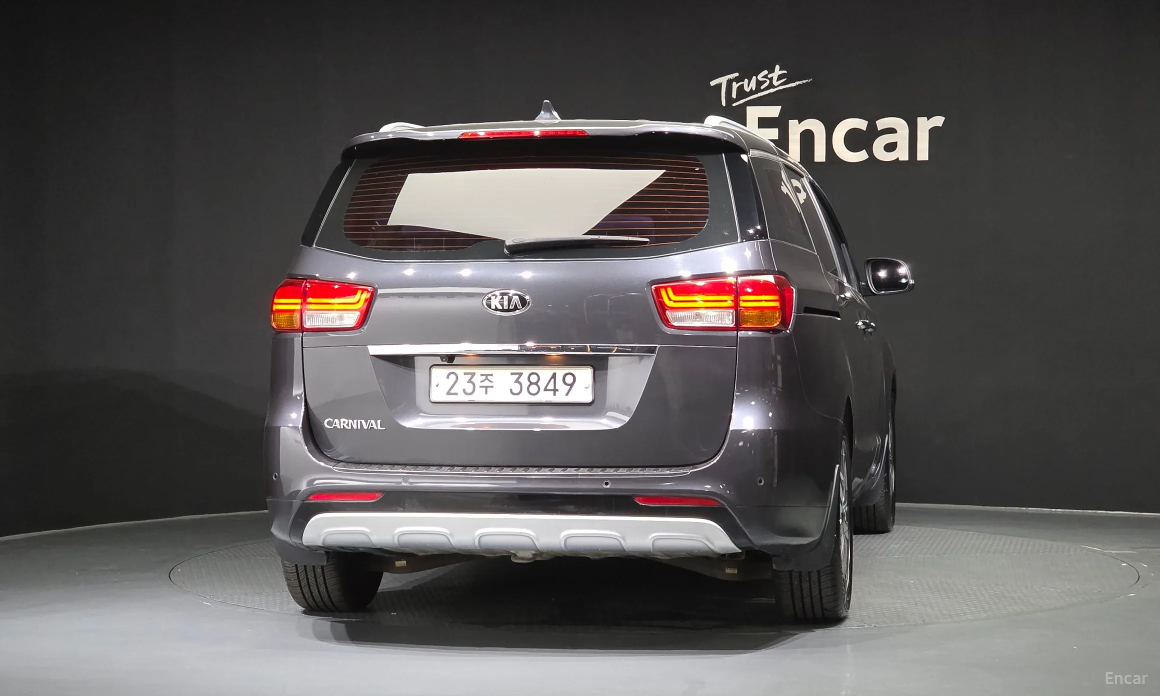 Kia Carnival превью 4