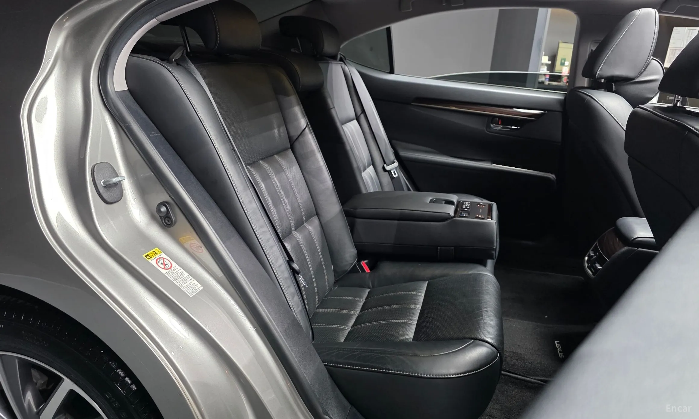 Lexus New ES300h превью 12