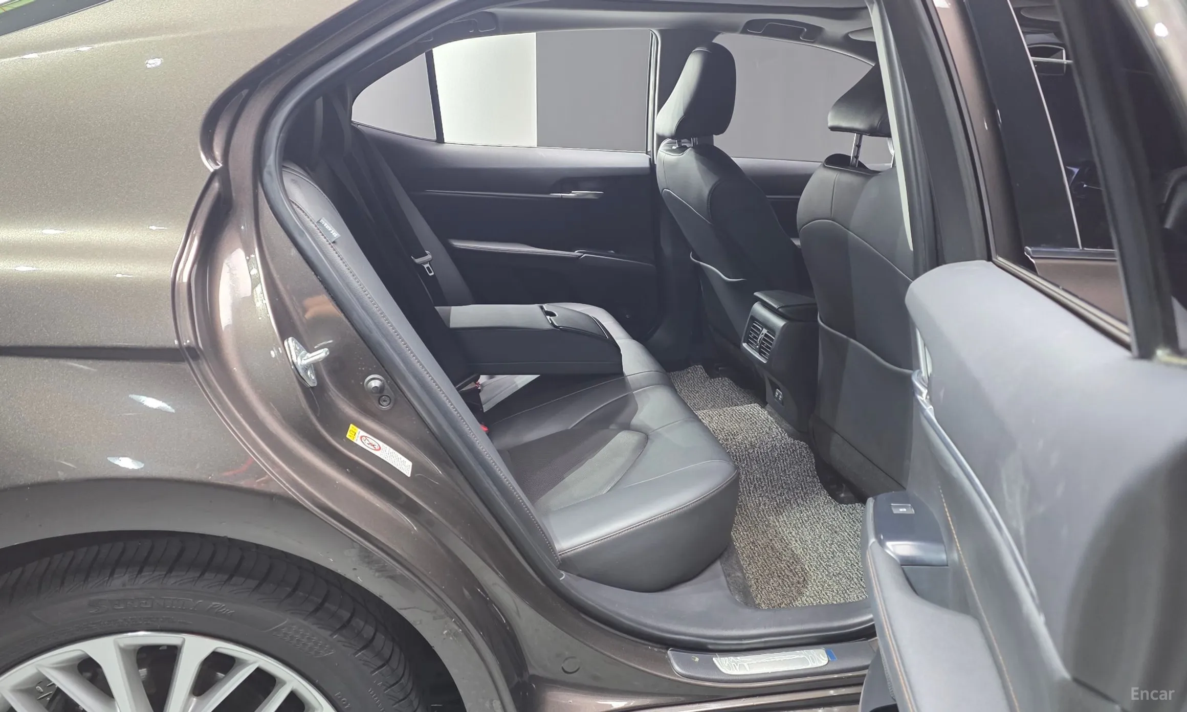 Toyota Camry (XV70) превью 12