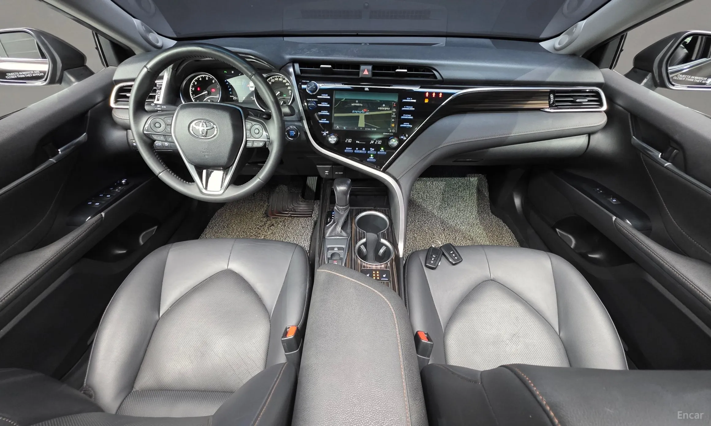 Toyota Camry (XV70) превью 7
