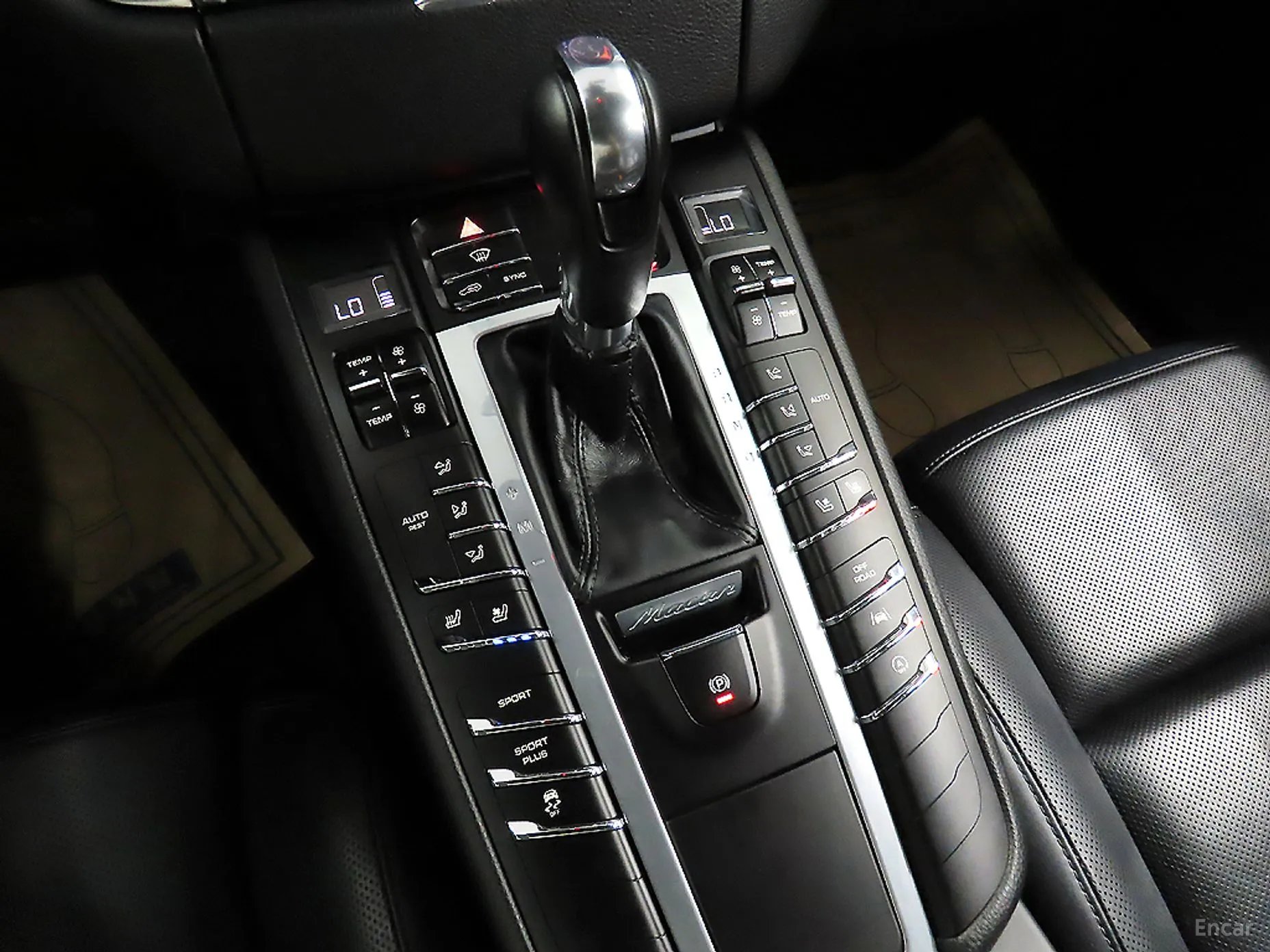 Porsche Macan превью 12