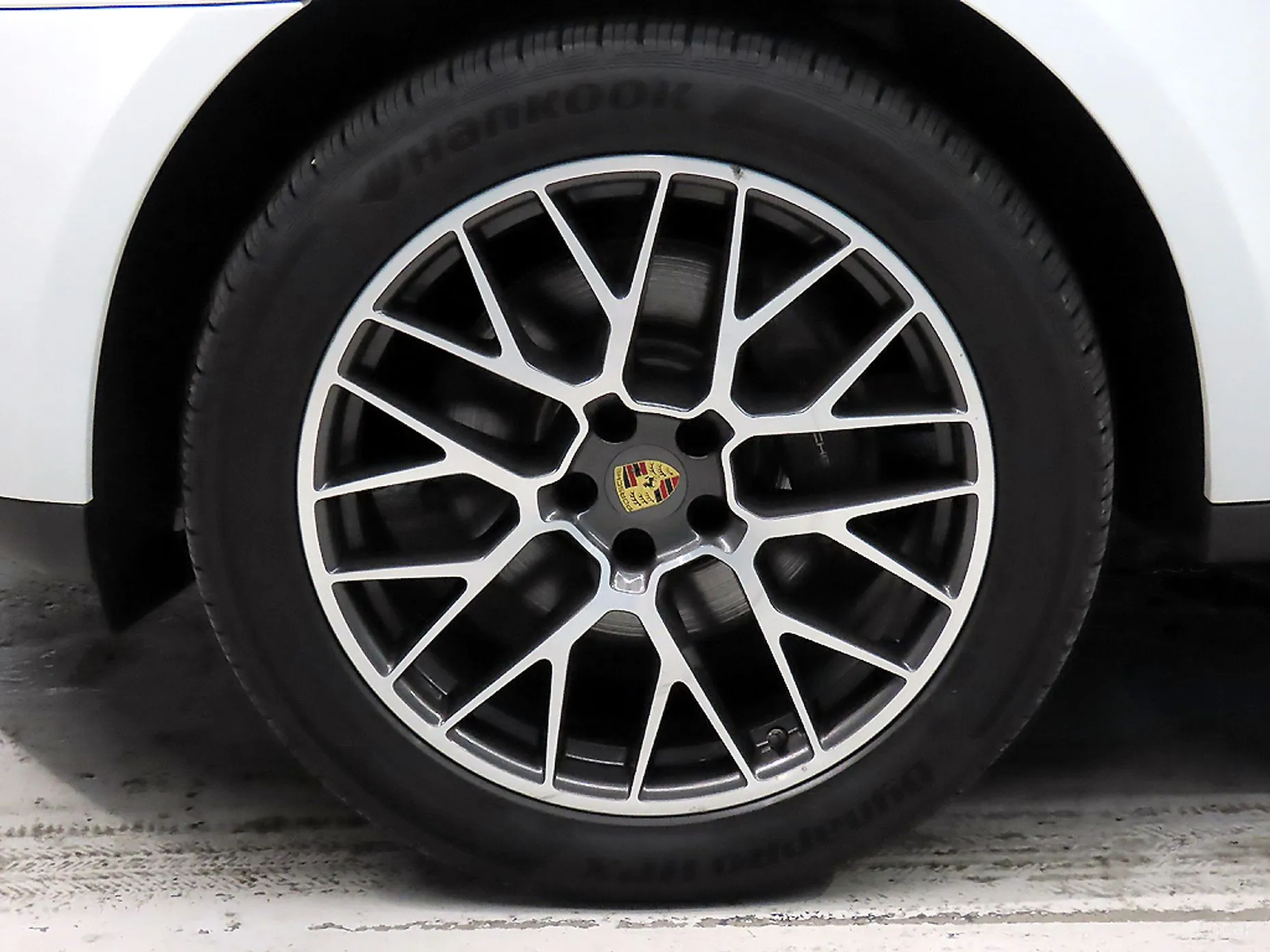 Porsche Macan превью 20