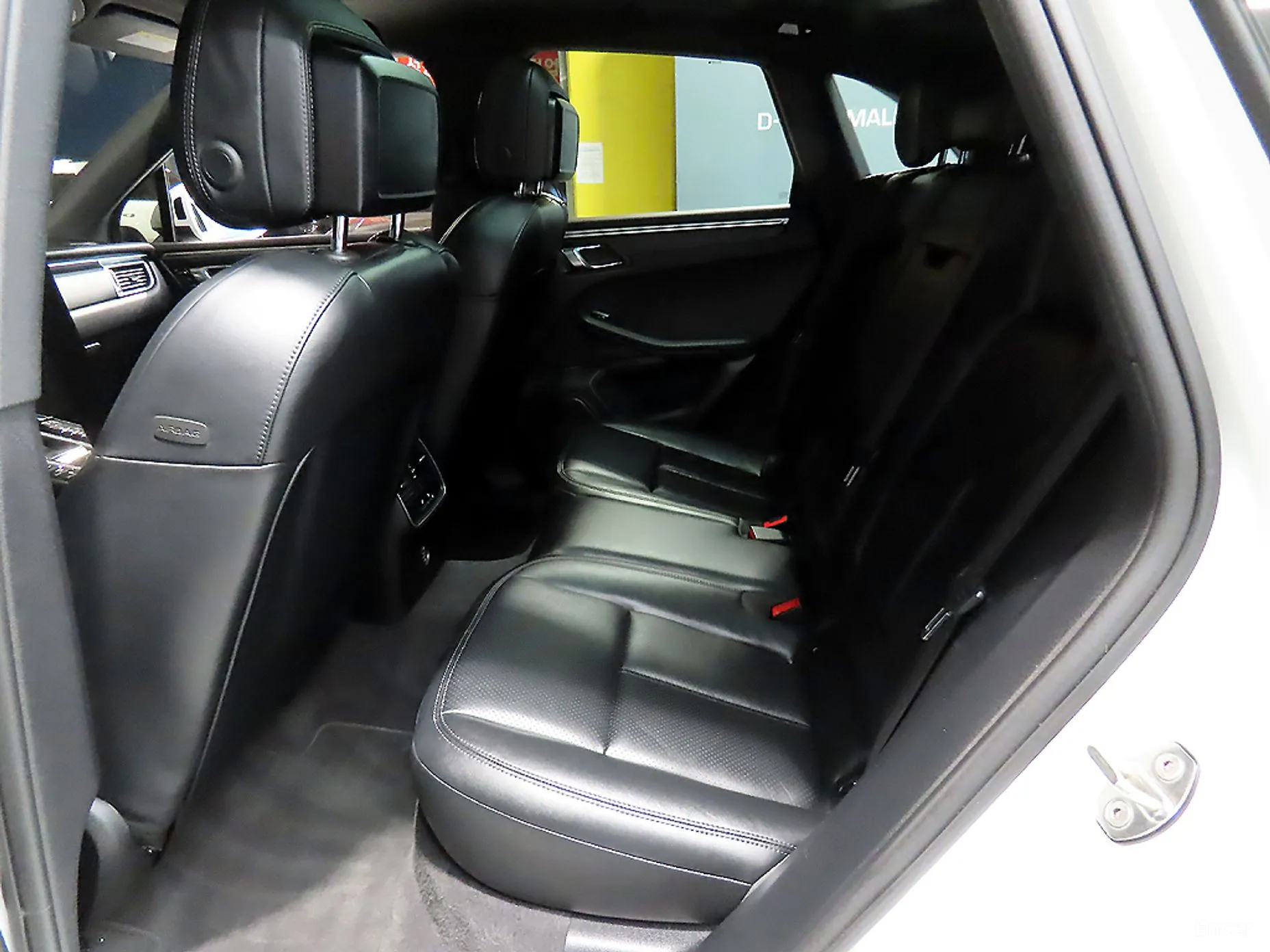 Porsche Macan превью 7
