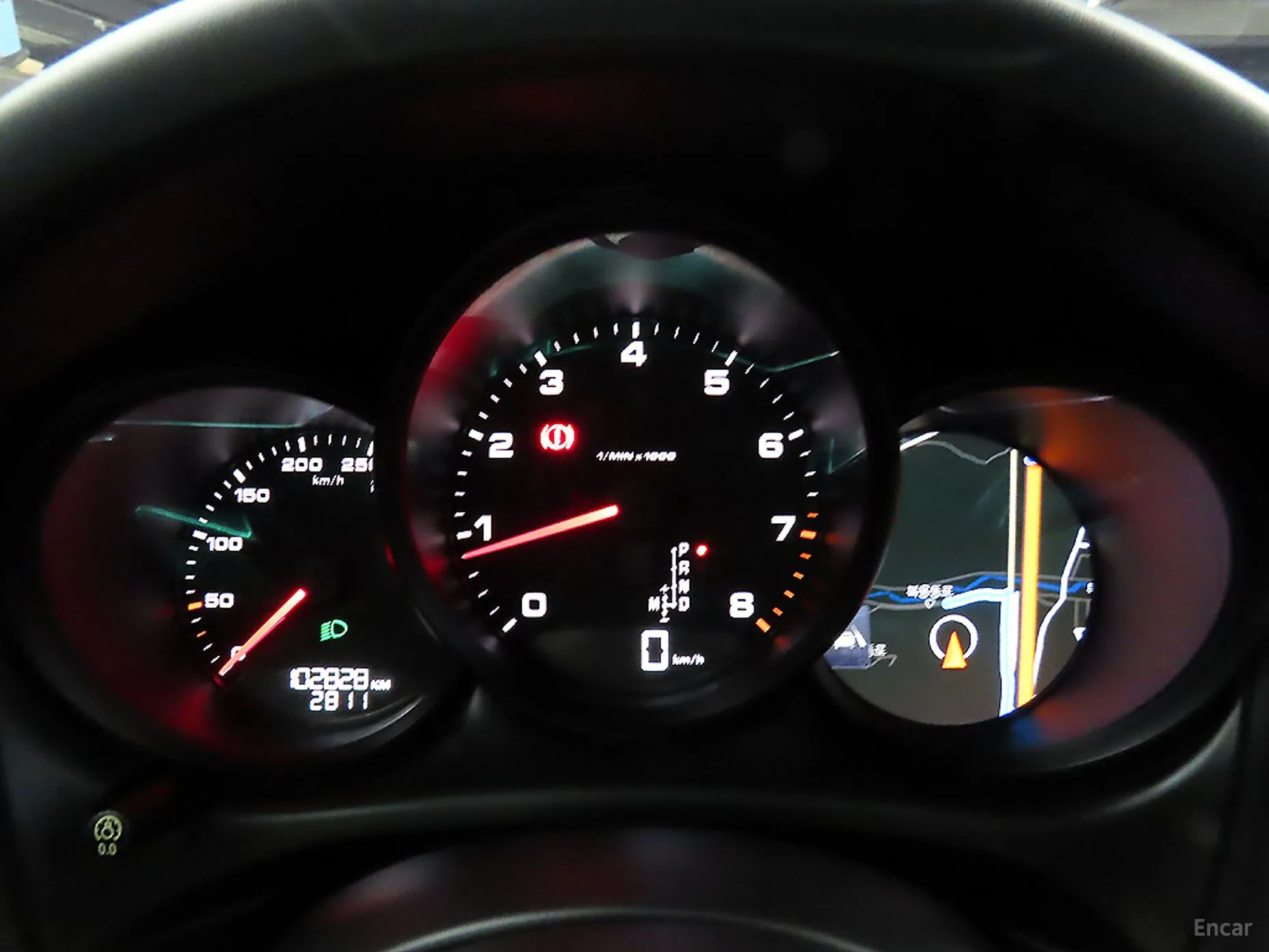 Porsche Macan превью 8