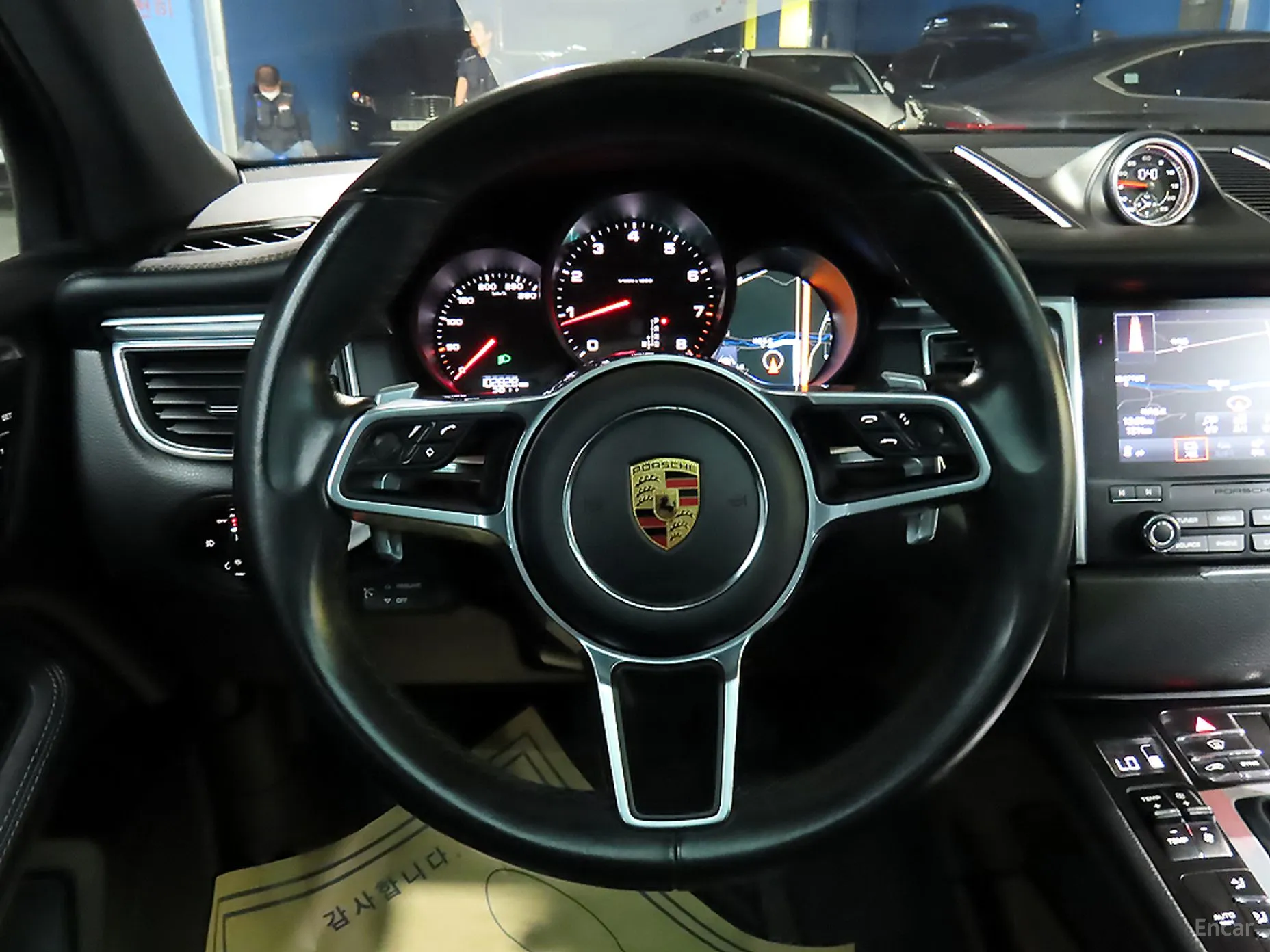 Porsche Macan превью 9