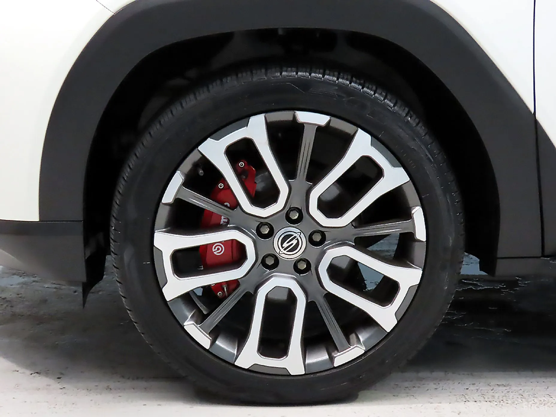 KG Mobility (SsangYong) Torres превью 5