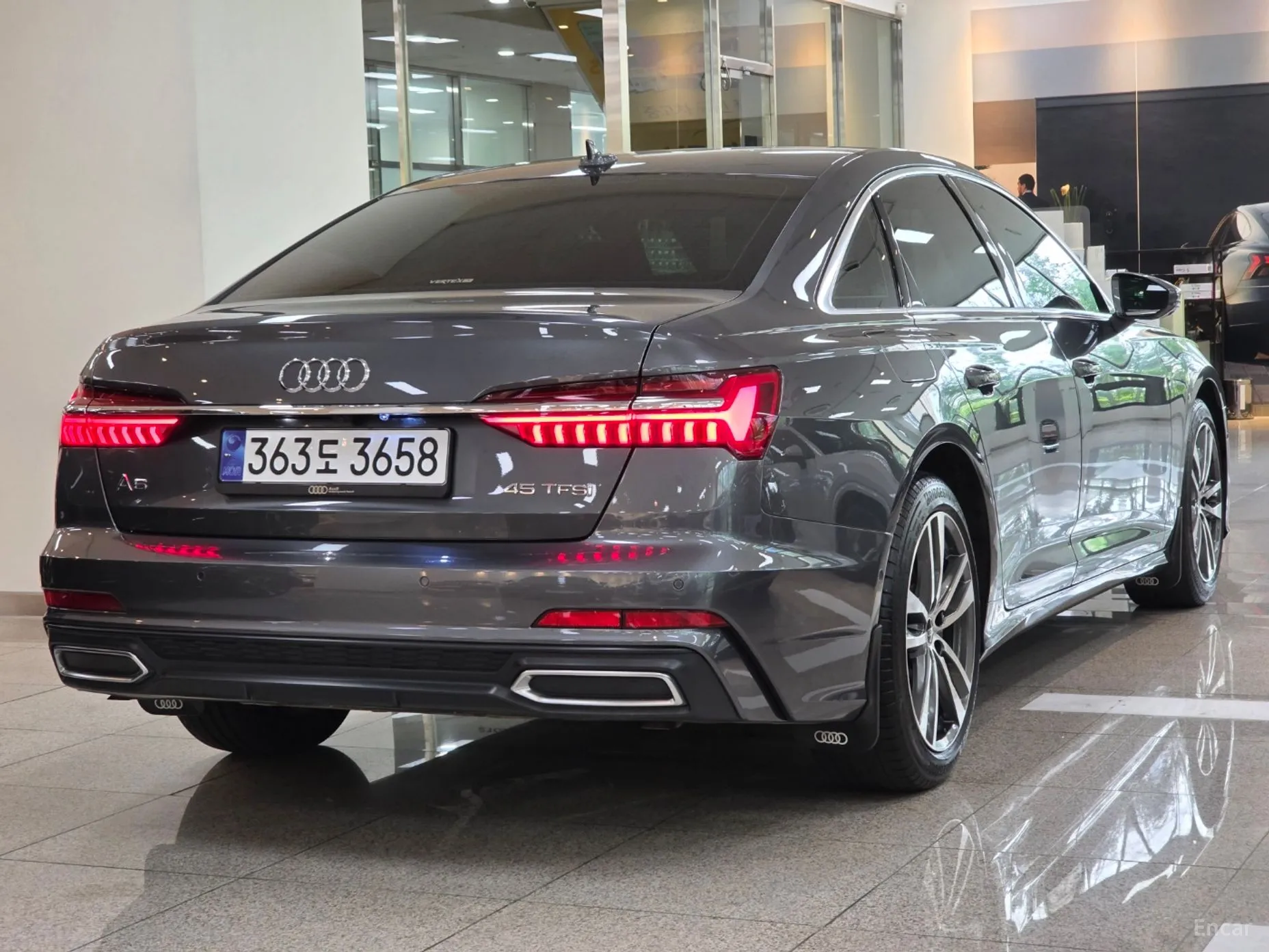 Audi A6 (C8)