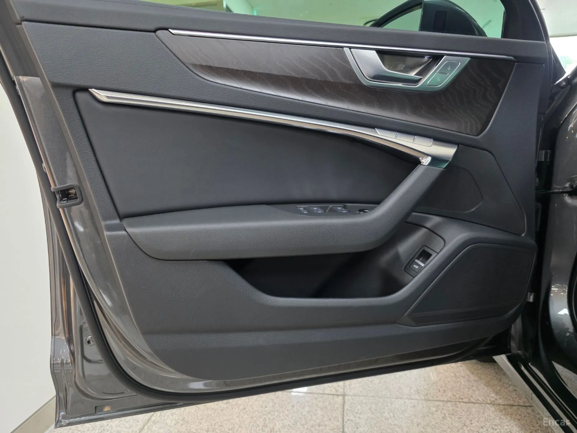 Audi A6 (C8) превью 18