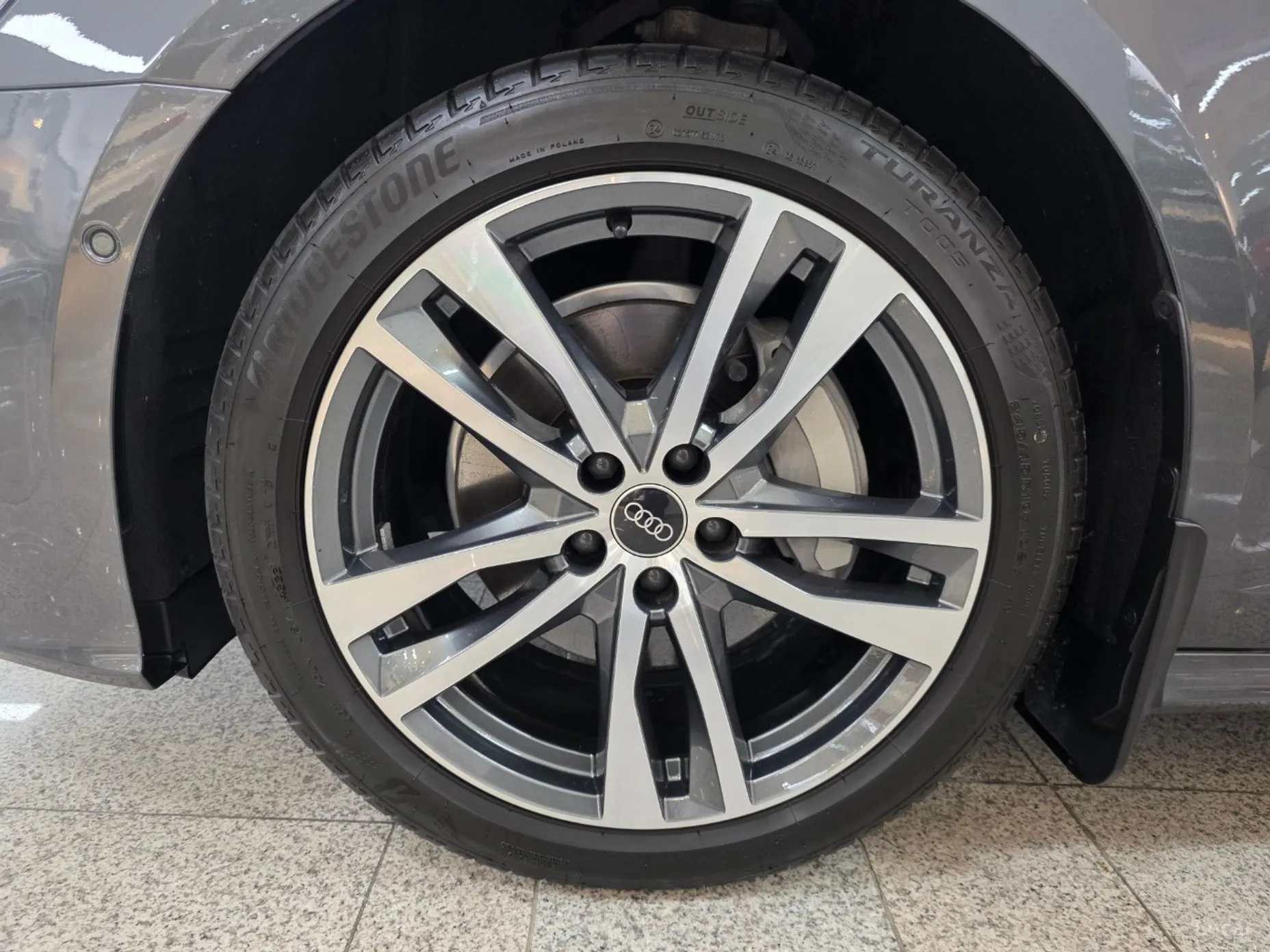 Audi A6 (C8) превью 5