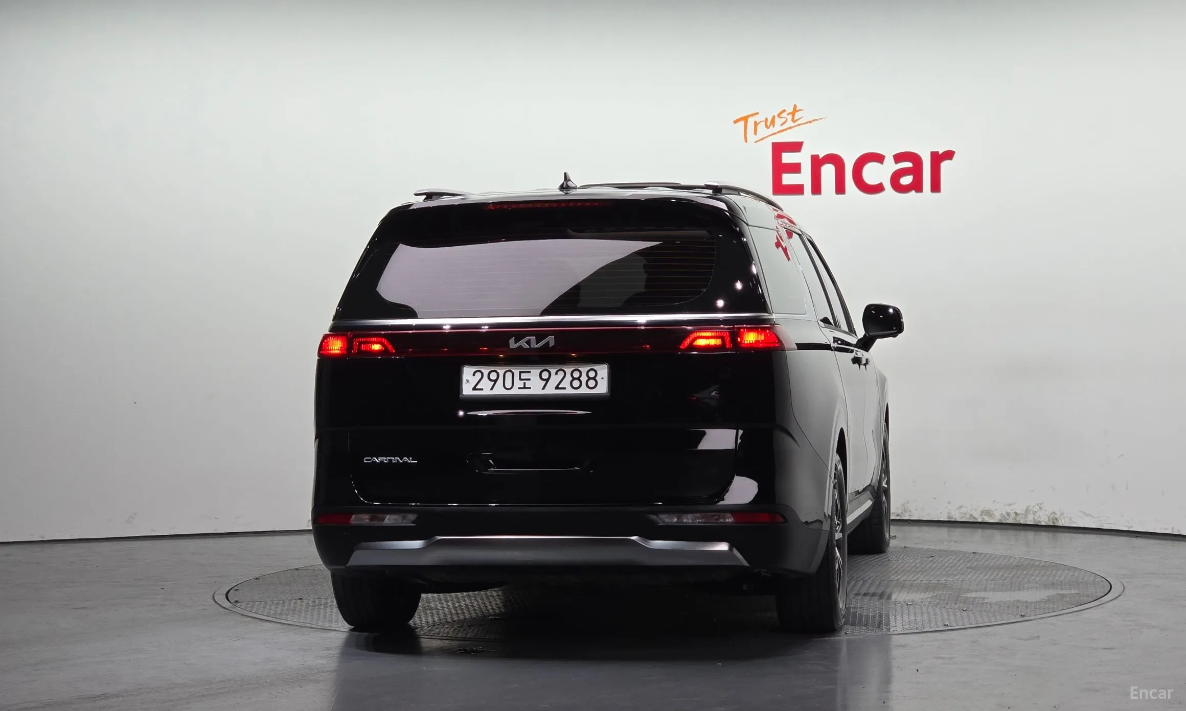 Kia Carnival Gen 4 превью 4