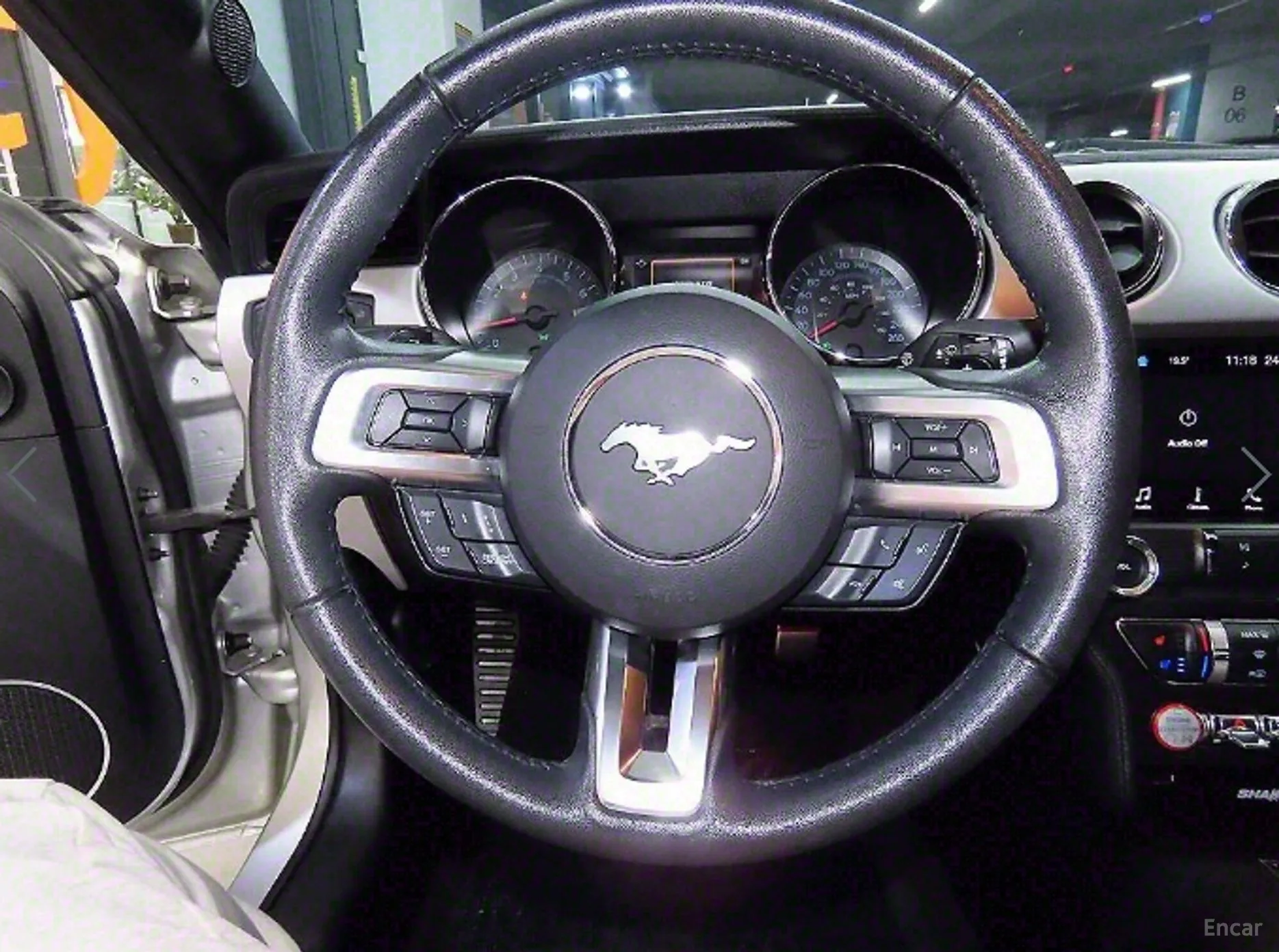 Ford Mustang превью 11