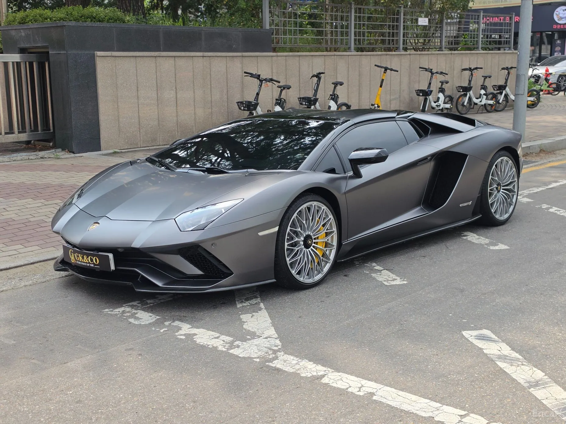 Lamborghini Aventador