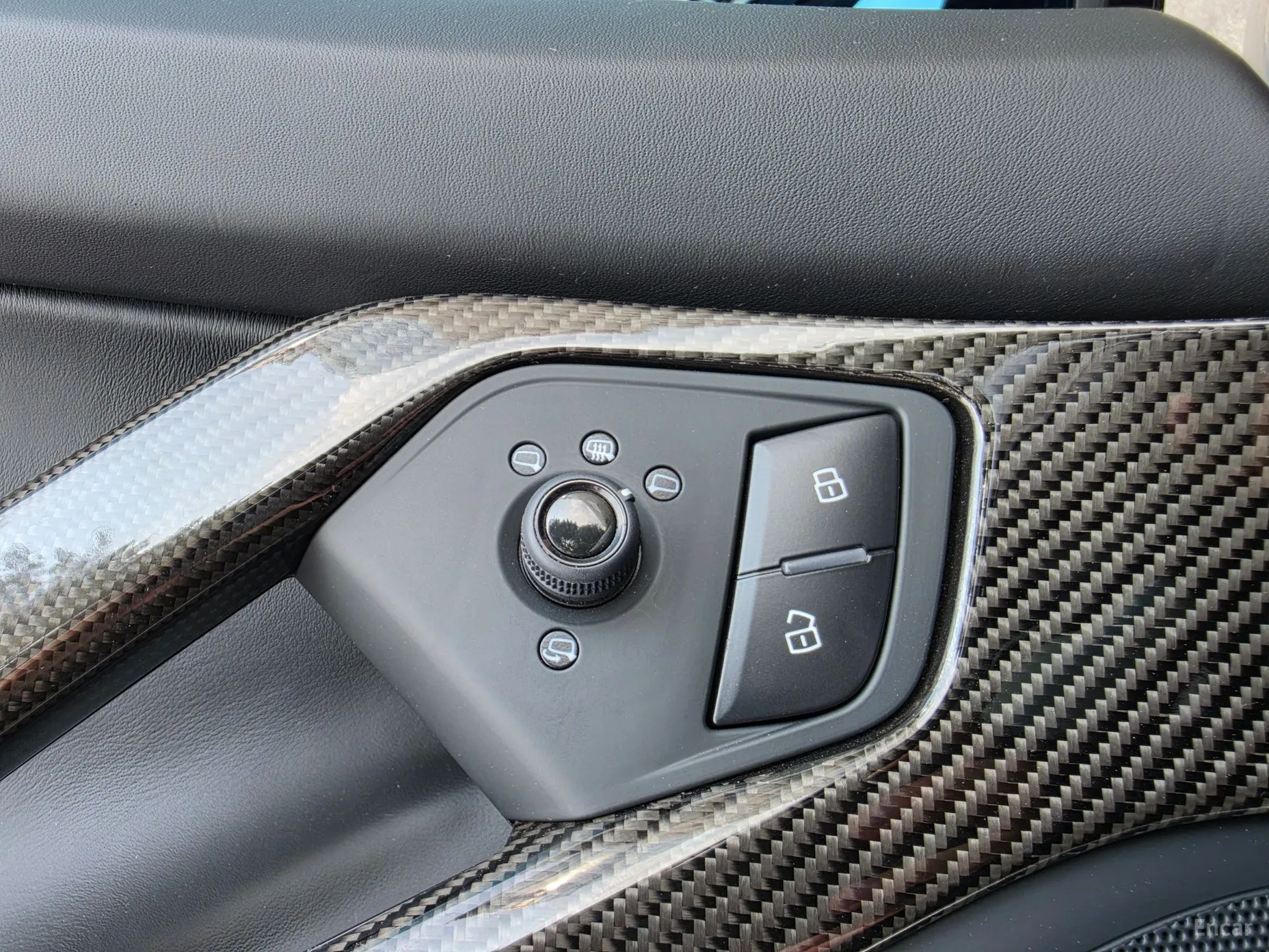 Lamborghini Aventador превью 17