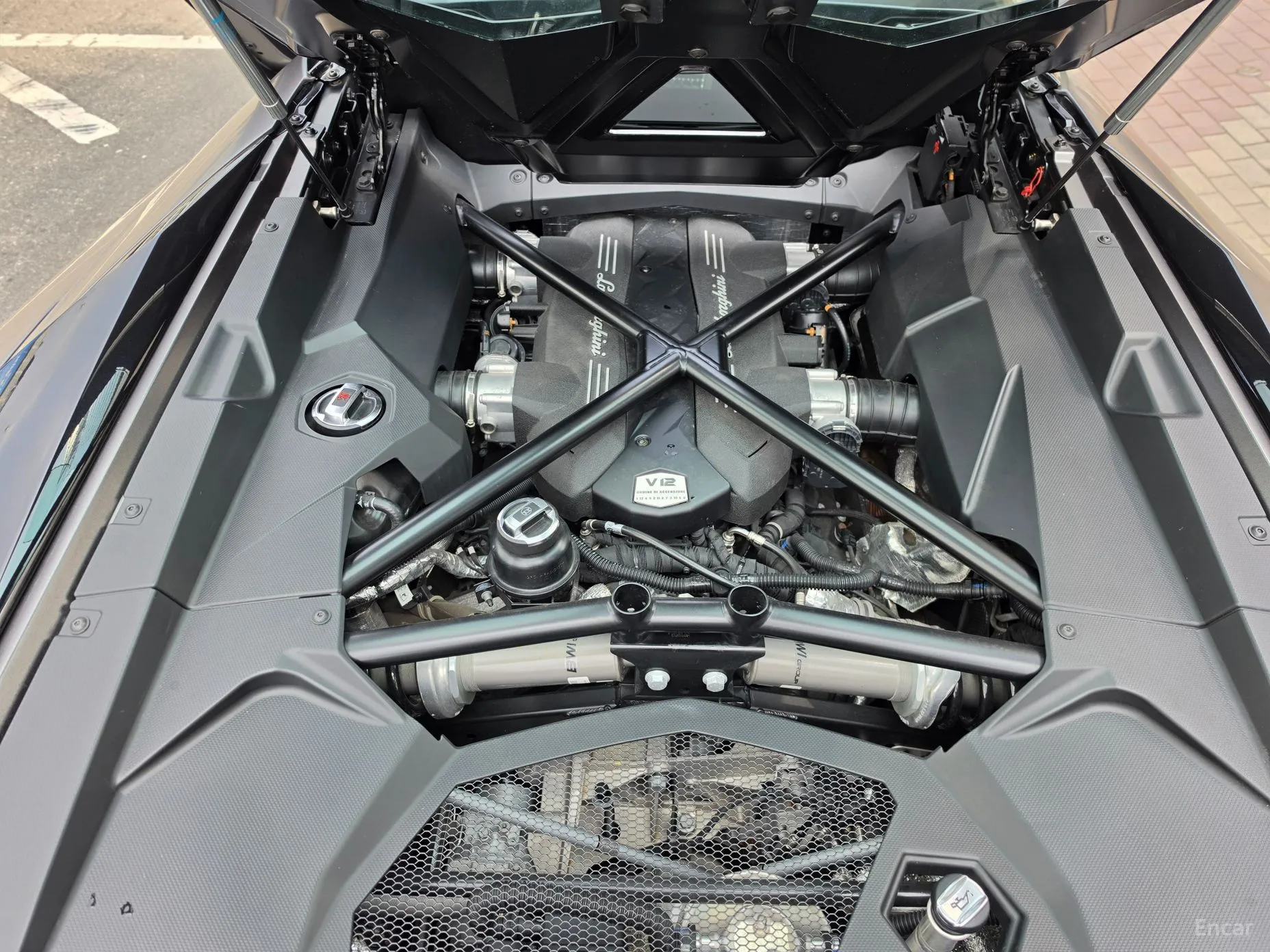 Lamborghini Aventador превью 4