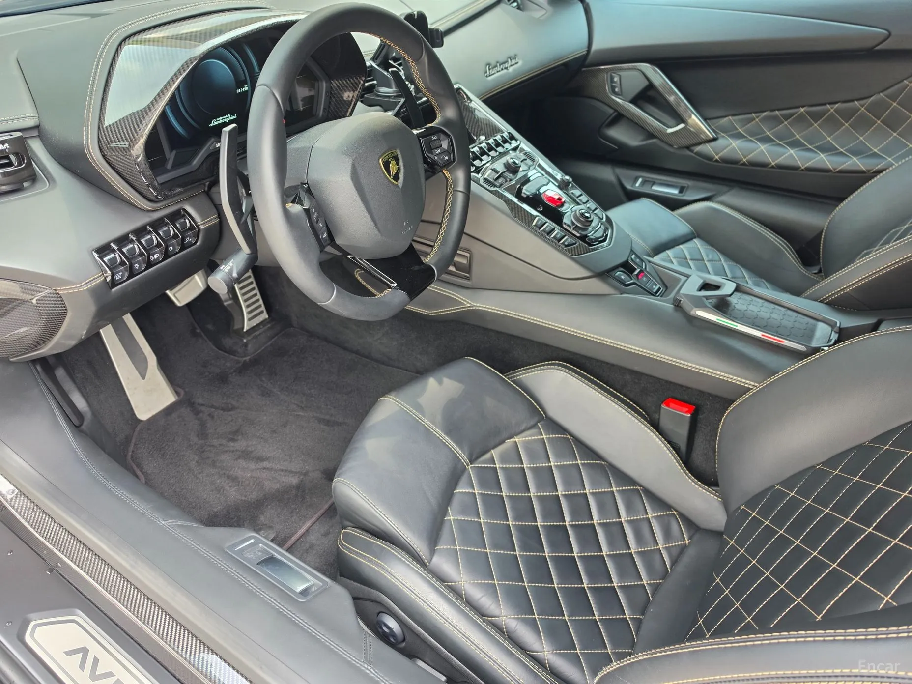 Lamborghini Aventador превью 6