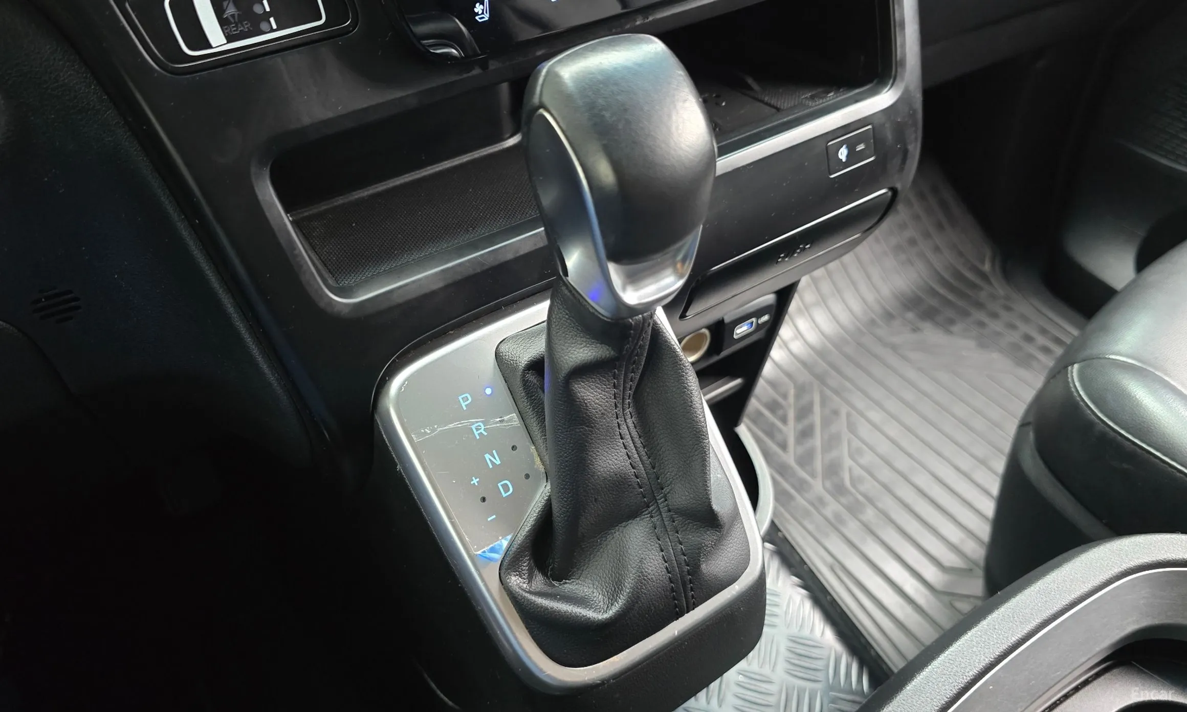 Hyundai Staria превью 9