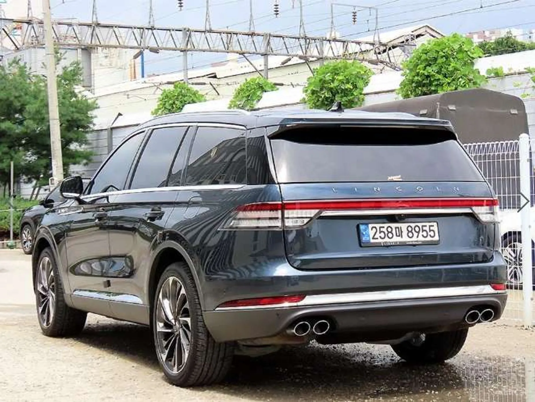 Lincoln Aviator 2nd Generation превью 3
