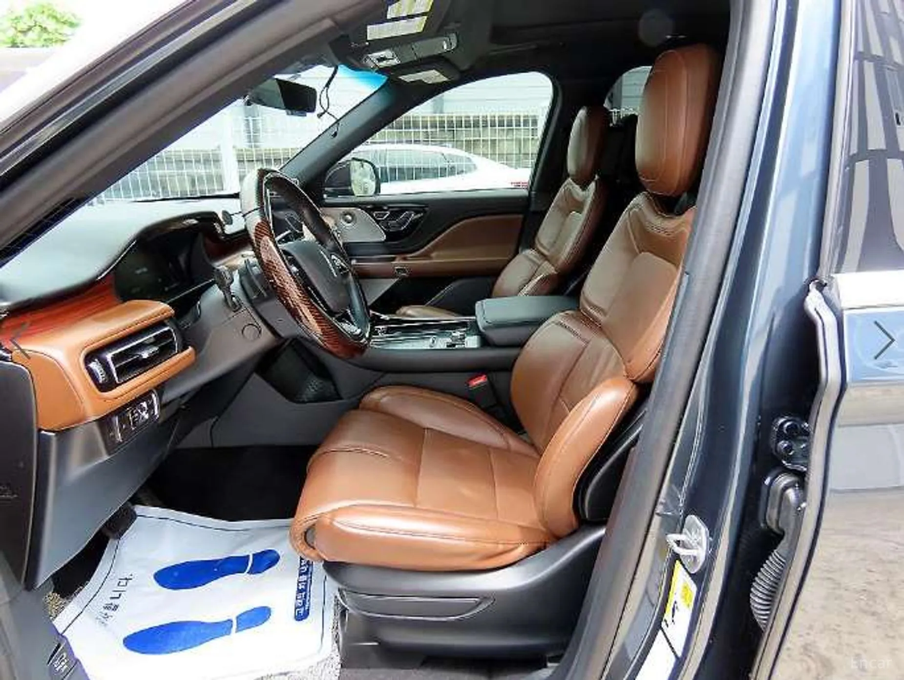 Lincoln Aviator 2nd Generation превью 5