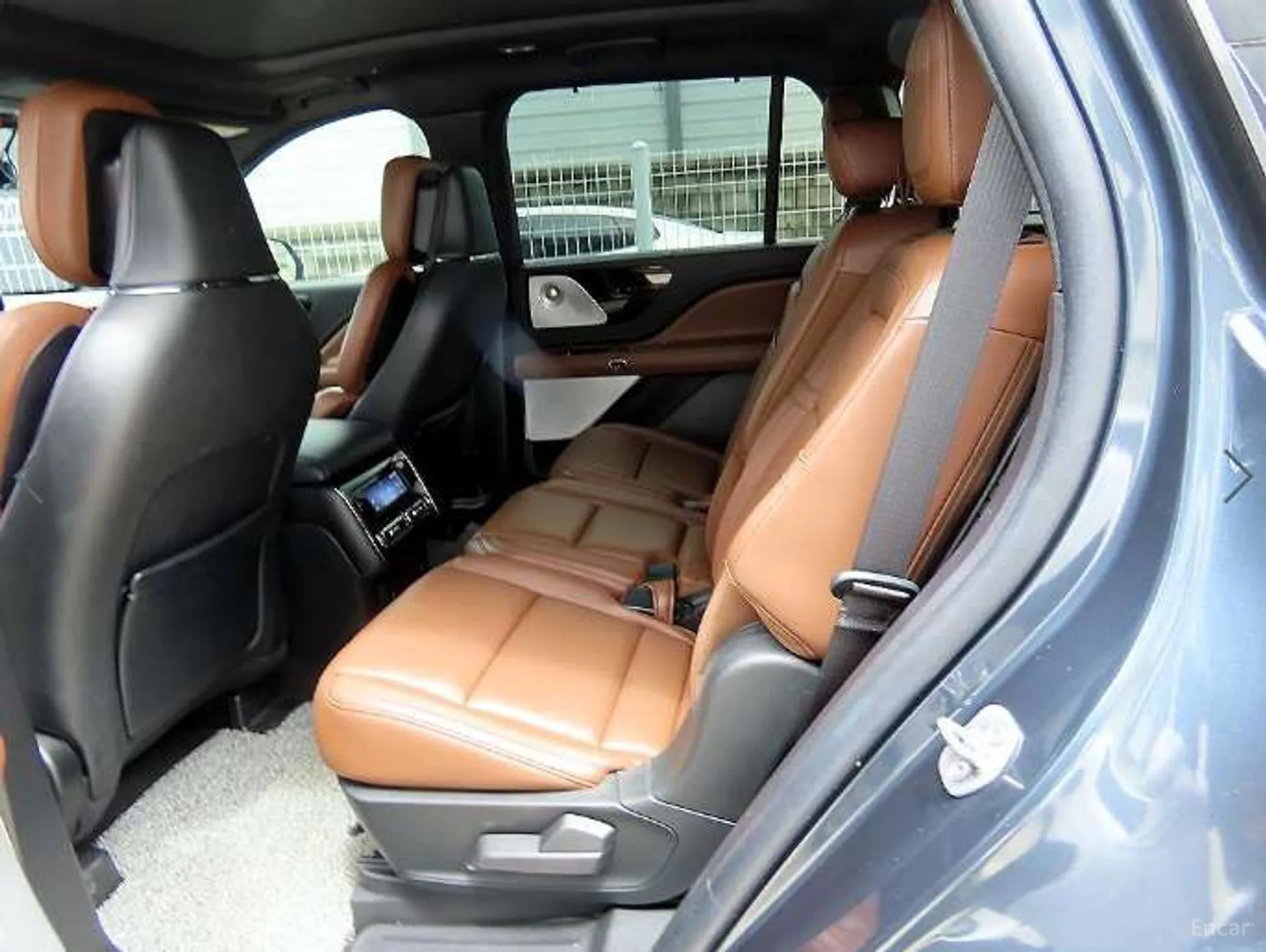 Lincoln Aviator 2nd Generation превью 6