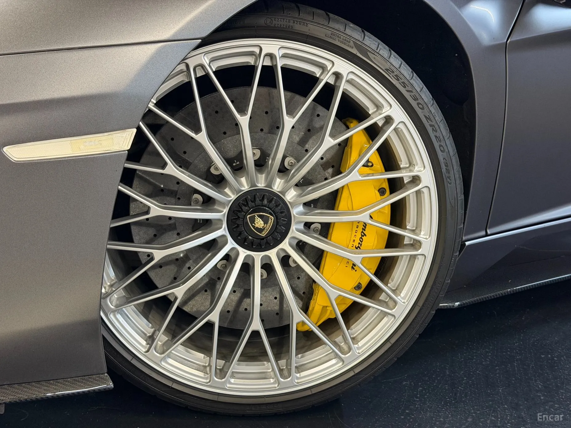 Lamborghini Aventador превью 18