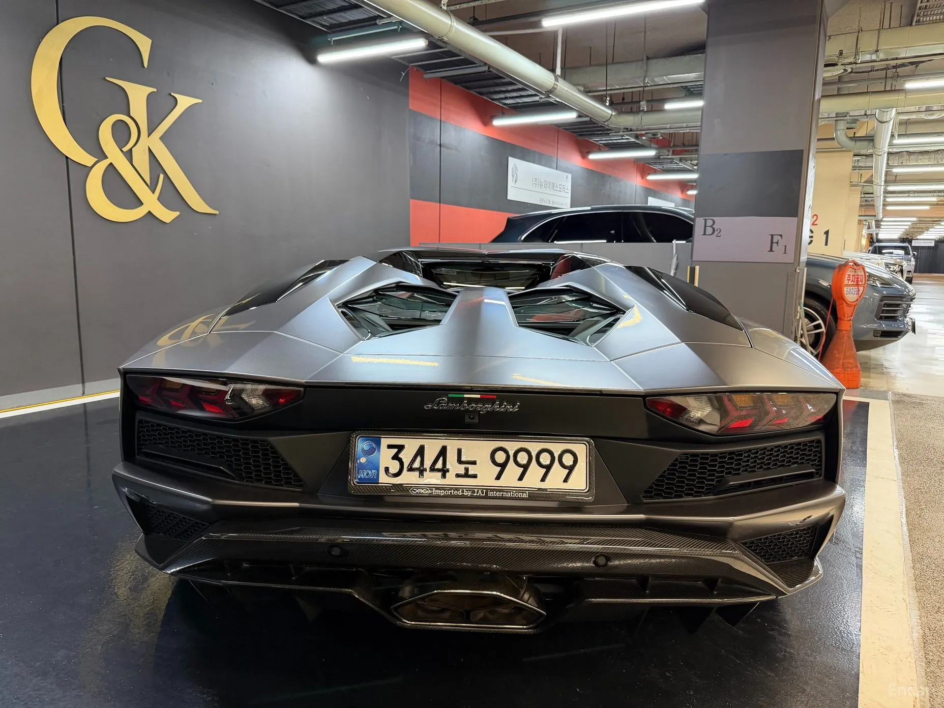 Lamborghini Aventador превью 5