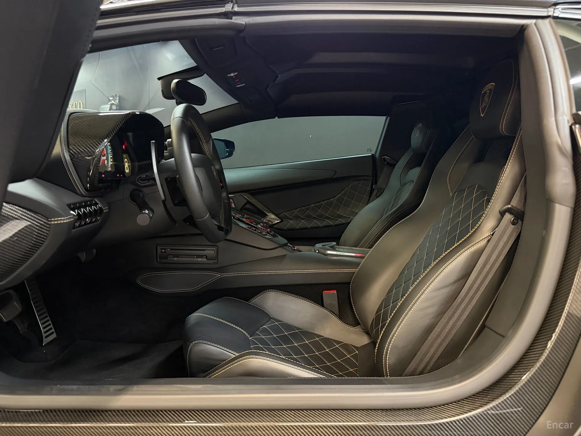 Lamborghini Aventador превью 8