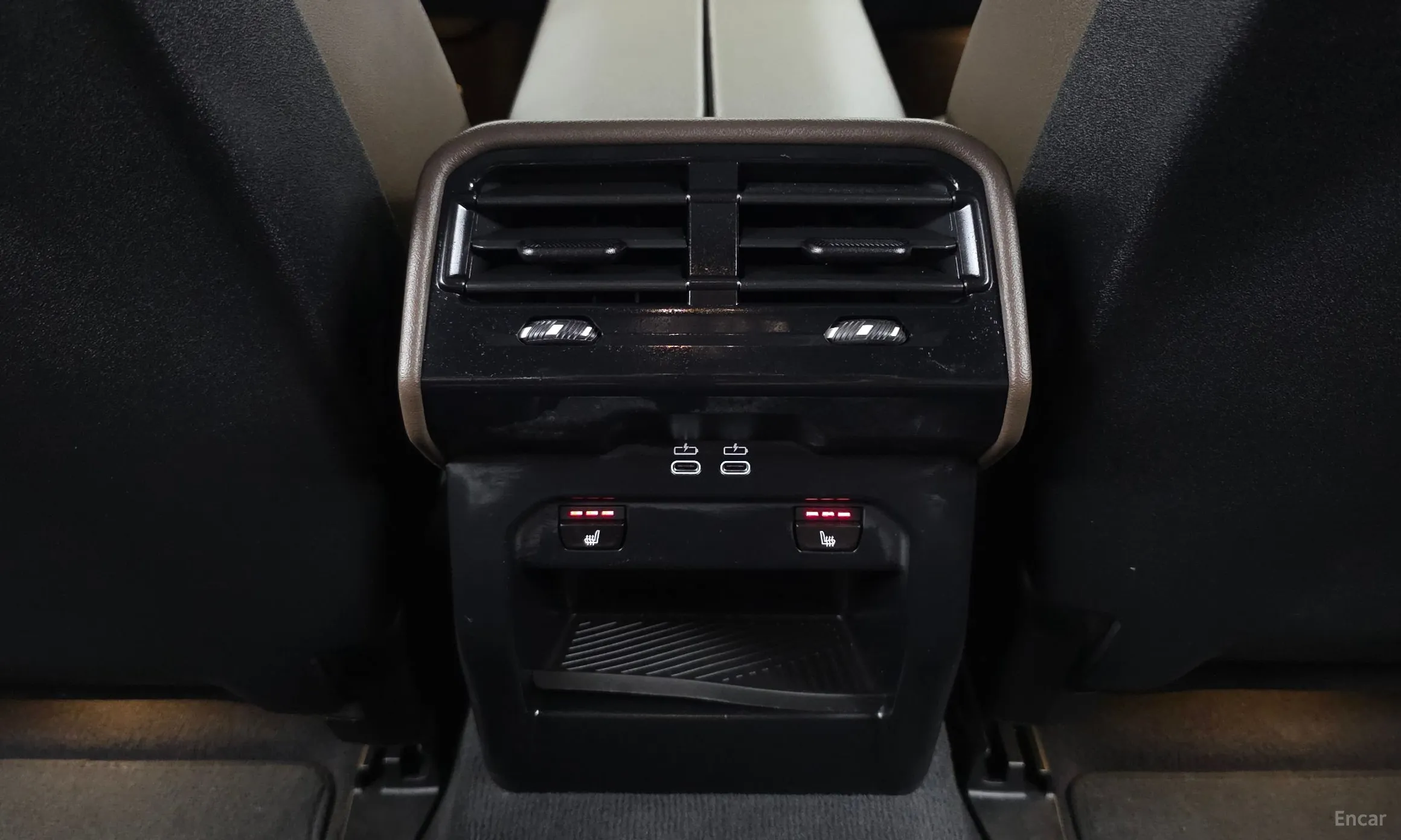 BMW 5 Series (G60) превью 19