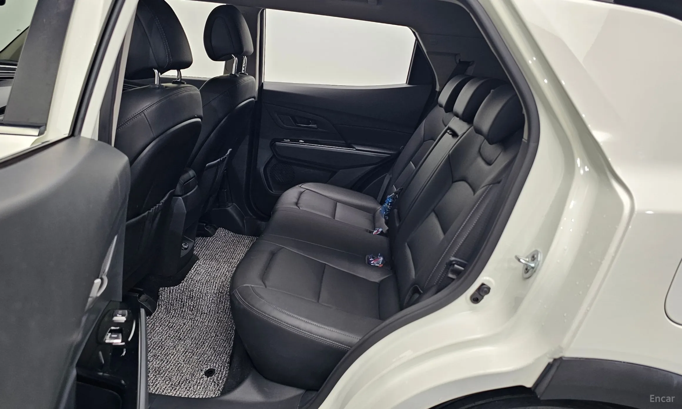 KG Mobility (SsangYong) Beautiful Korando превью 11