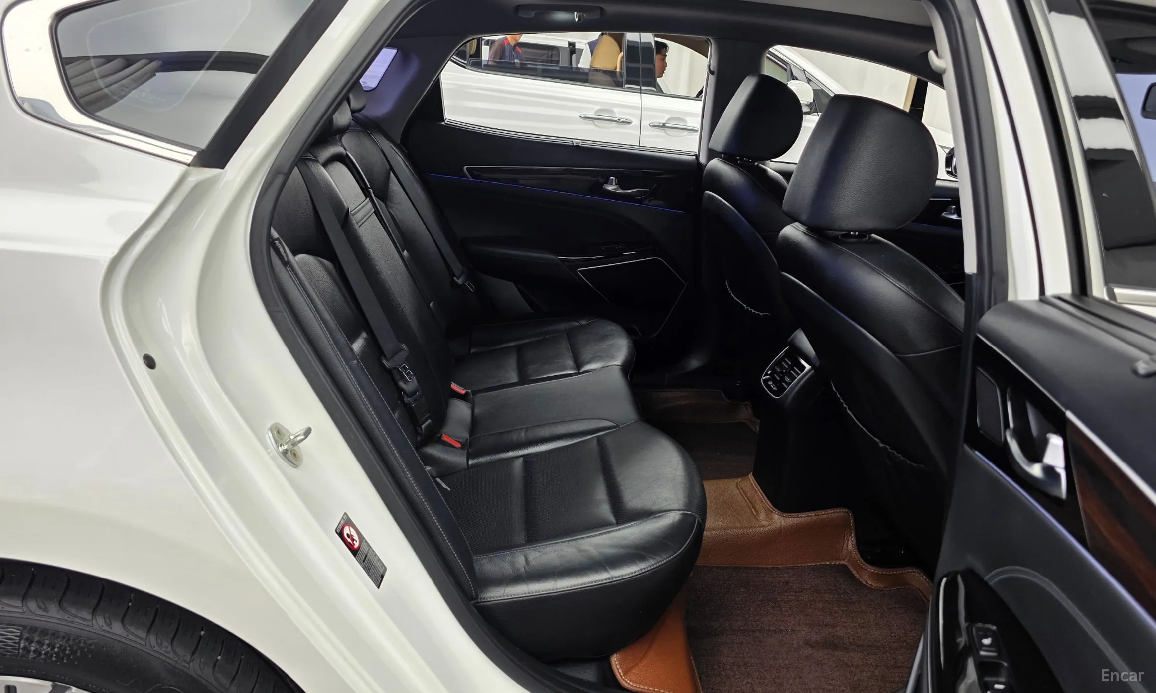Kia K7 Hybrid превью 12