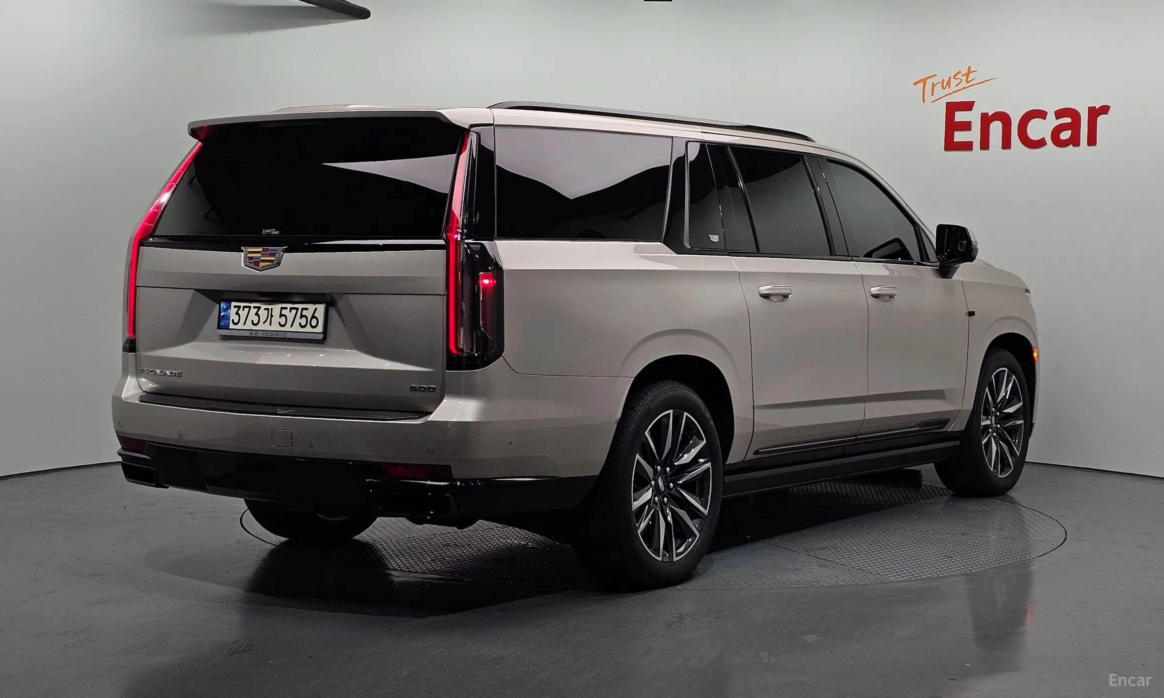 Cadillac Escalade 5th Generation превью 2