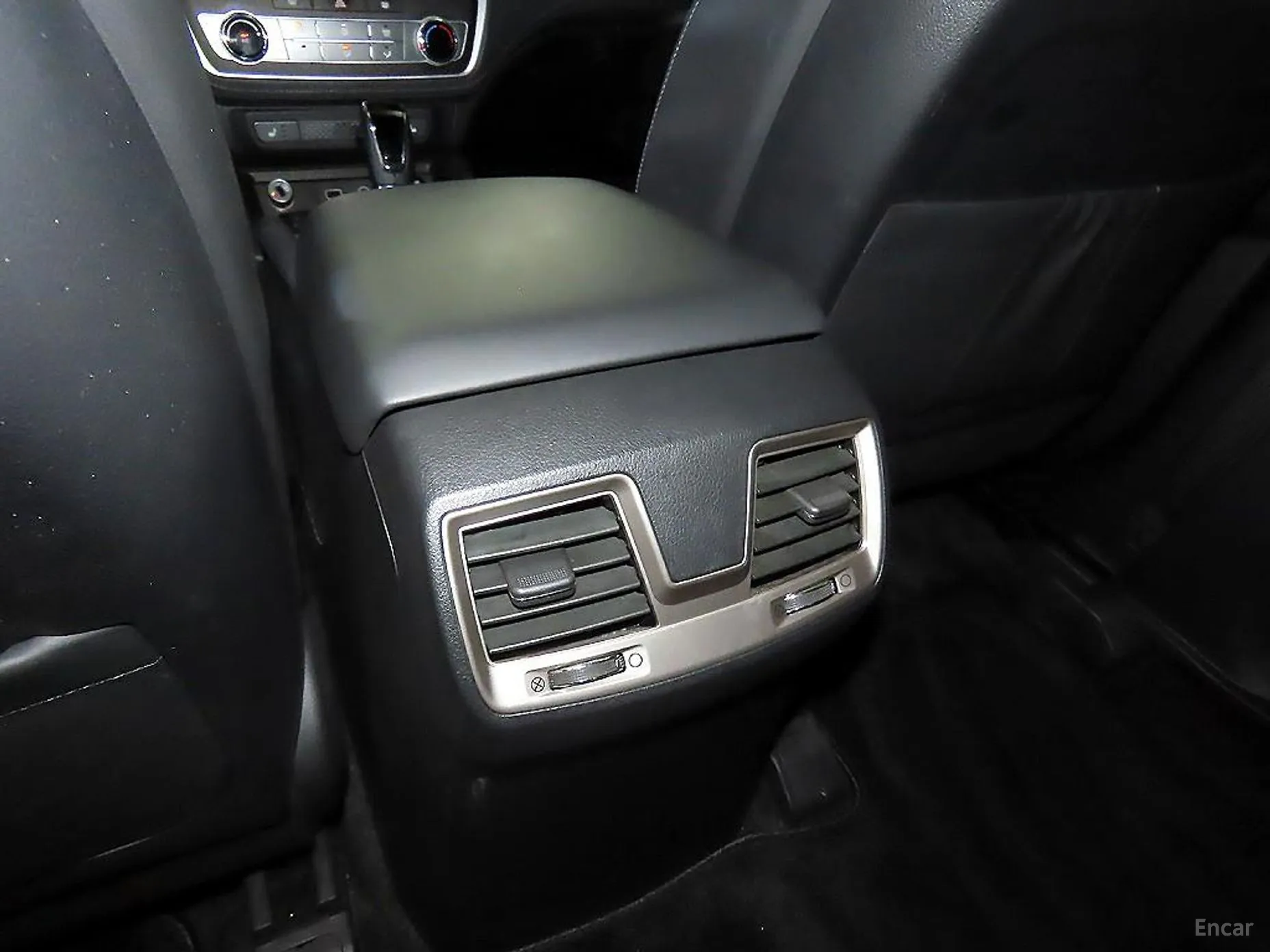 KG Mobility (SsangYong) Rexton Sports превью 16