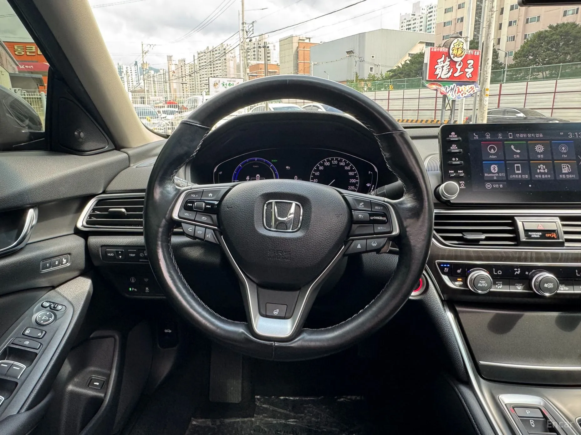 Honda Accord 10th Generation превью 12