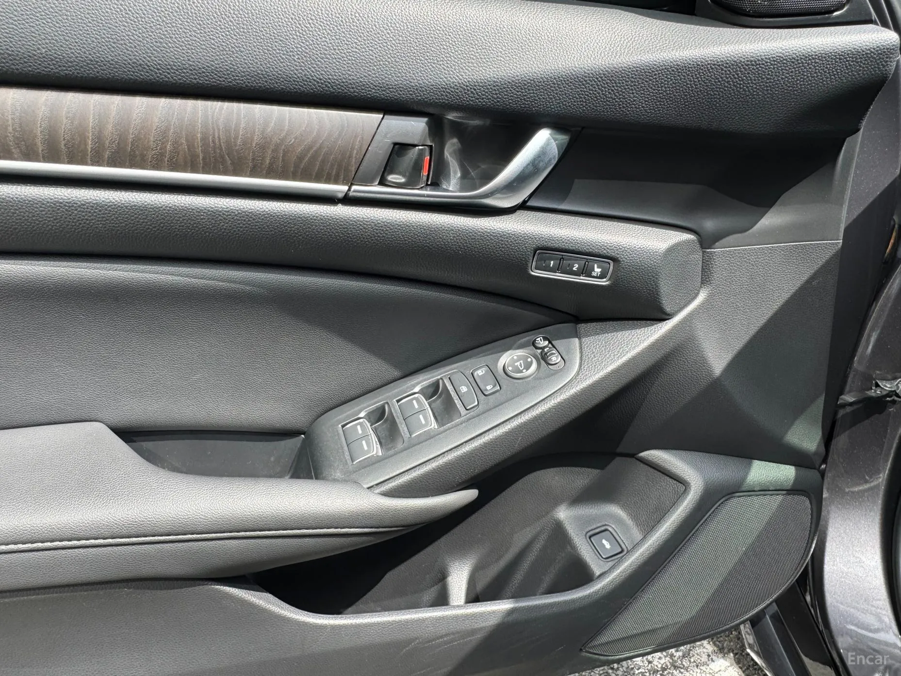 Honda Accord 10th Generation превью 14