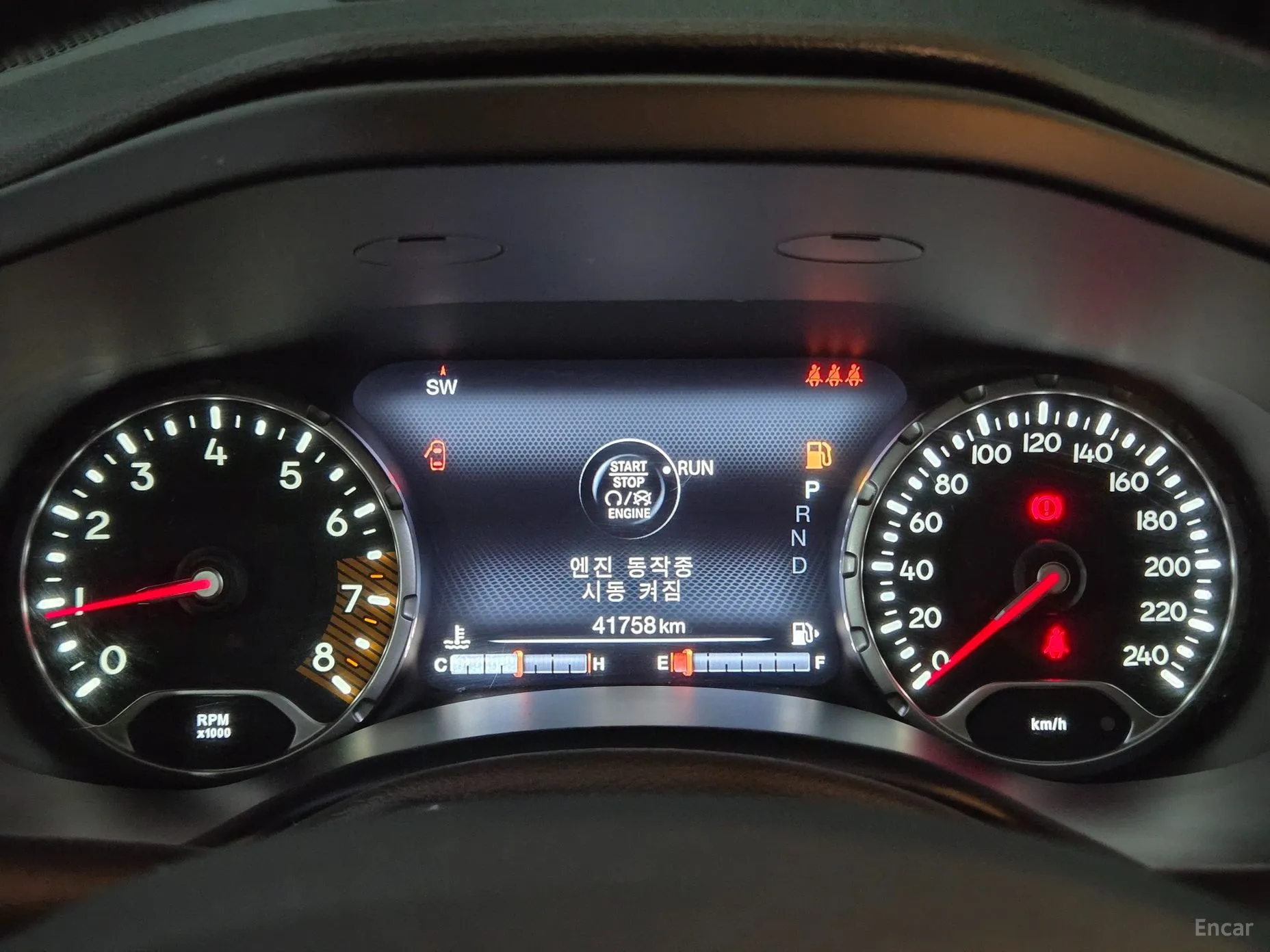 Jeep Renegade превью 10
