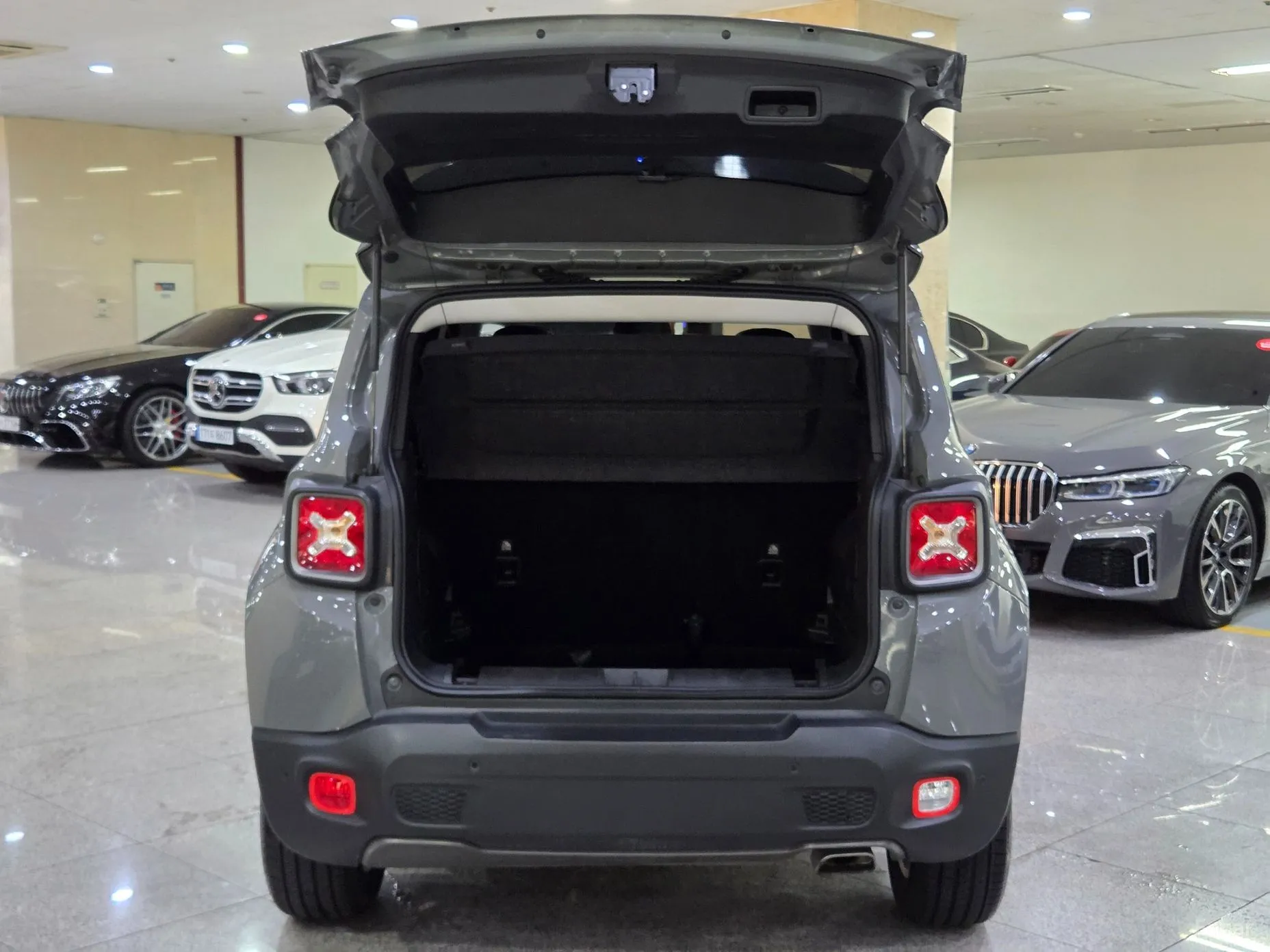Jeep Renegade превью 19